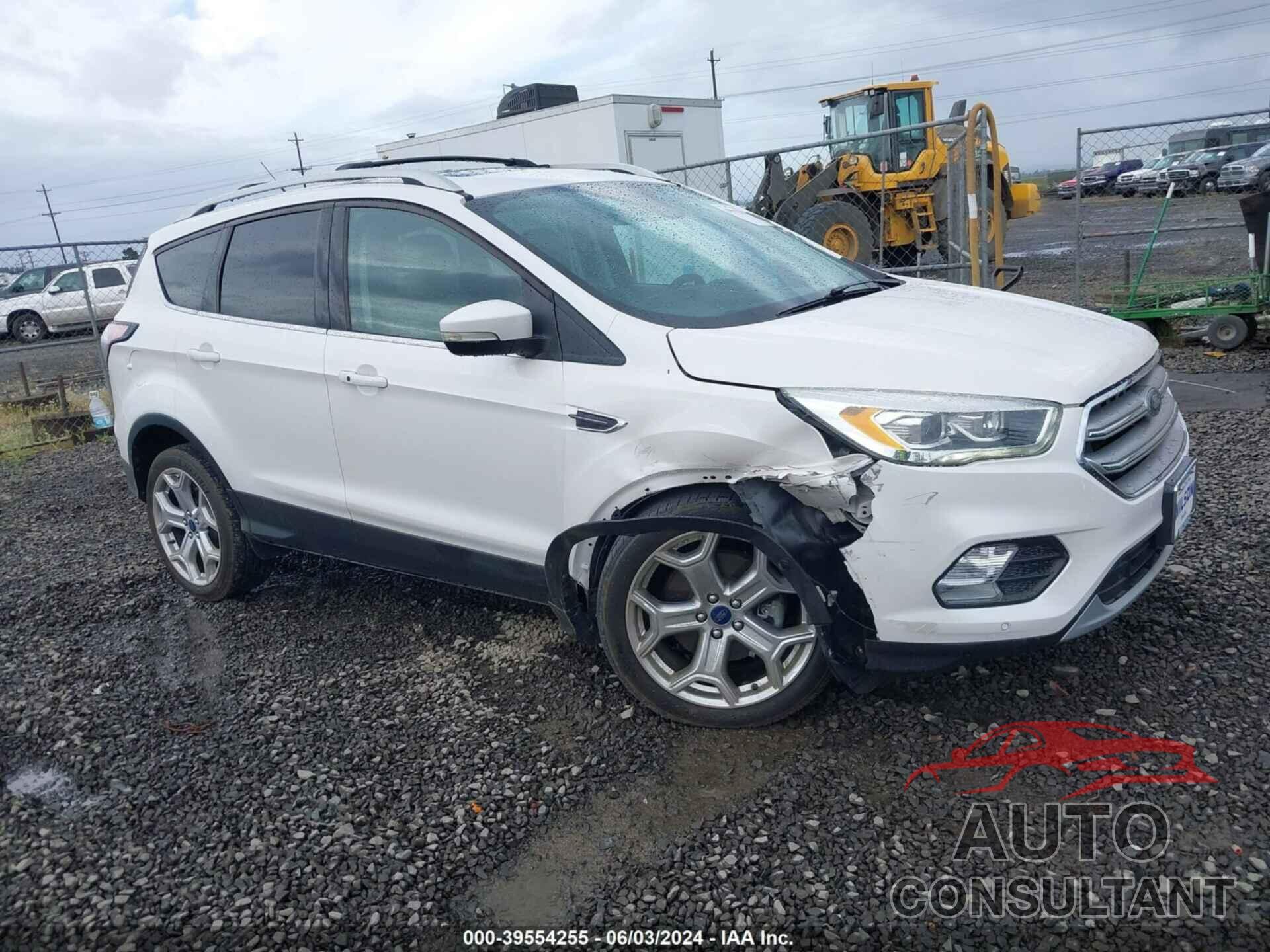 FORD ESCAPE 2017 - 1FMCU0J98HUA64494