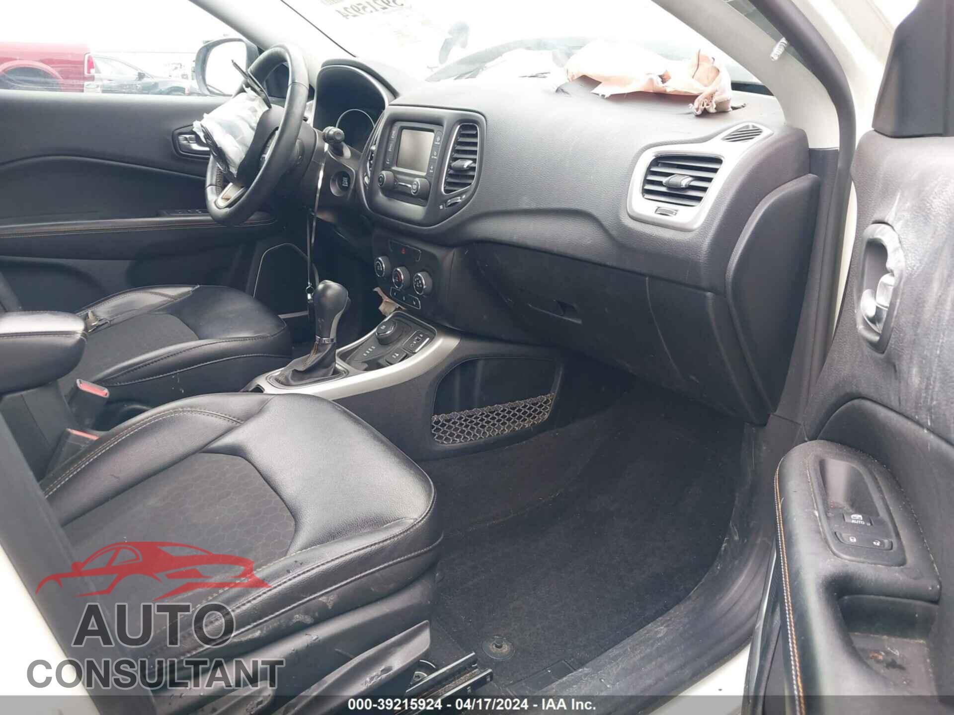 JEEP COMPASS 2018 - 3C4NJDBB6JT354733