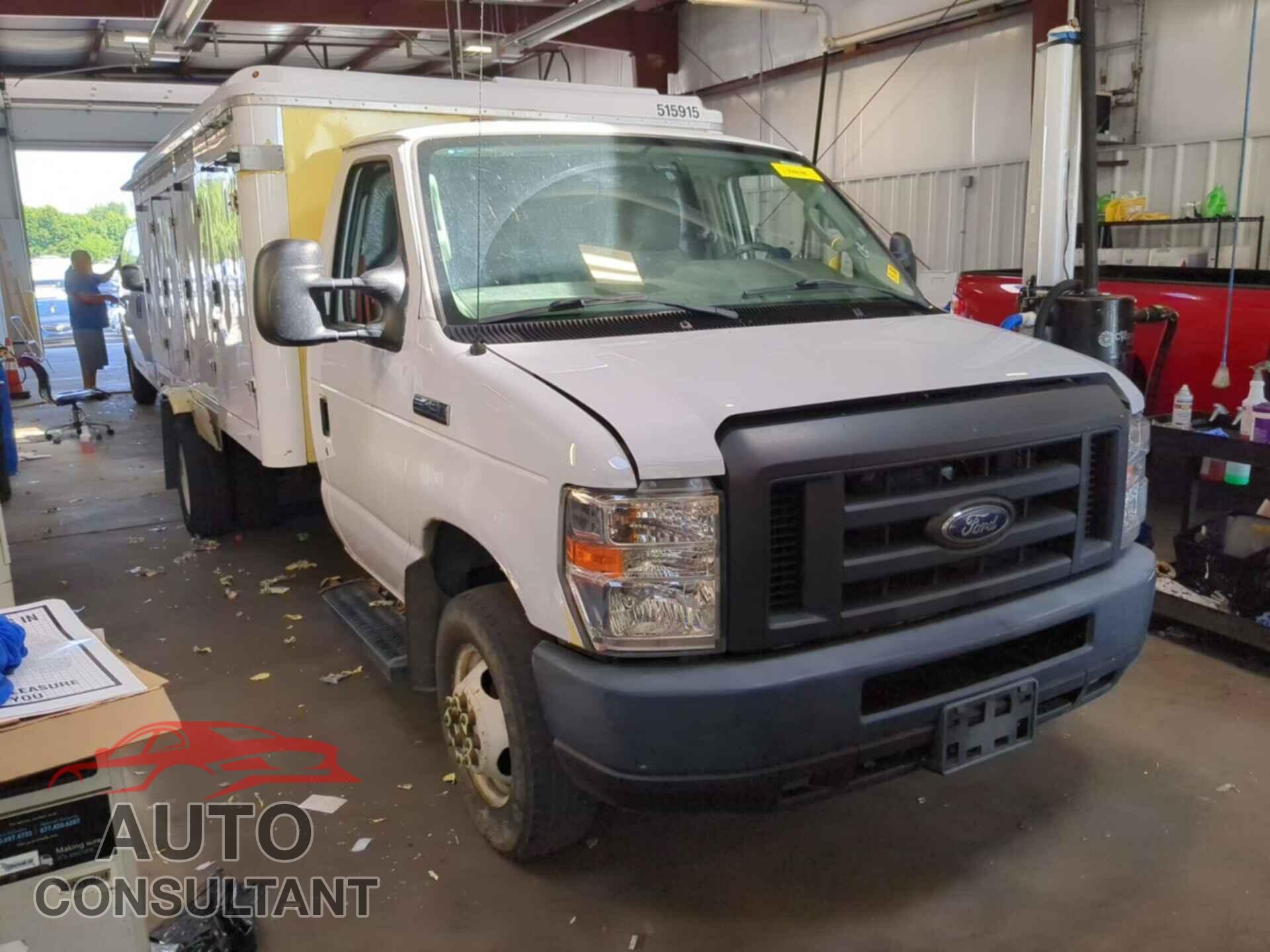 FORD ECONOLINE 2017 - 1FDXE4FS7HDC68639