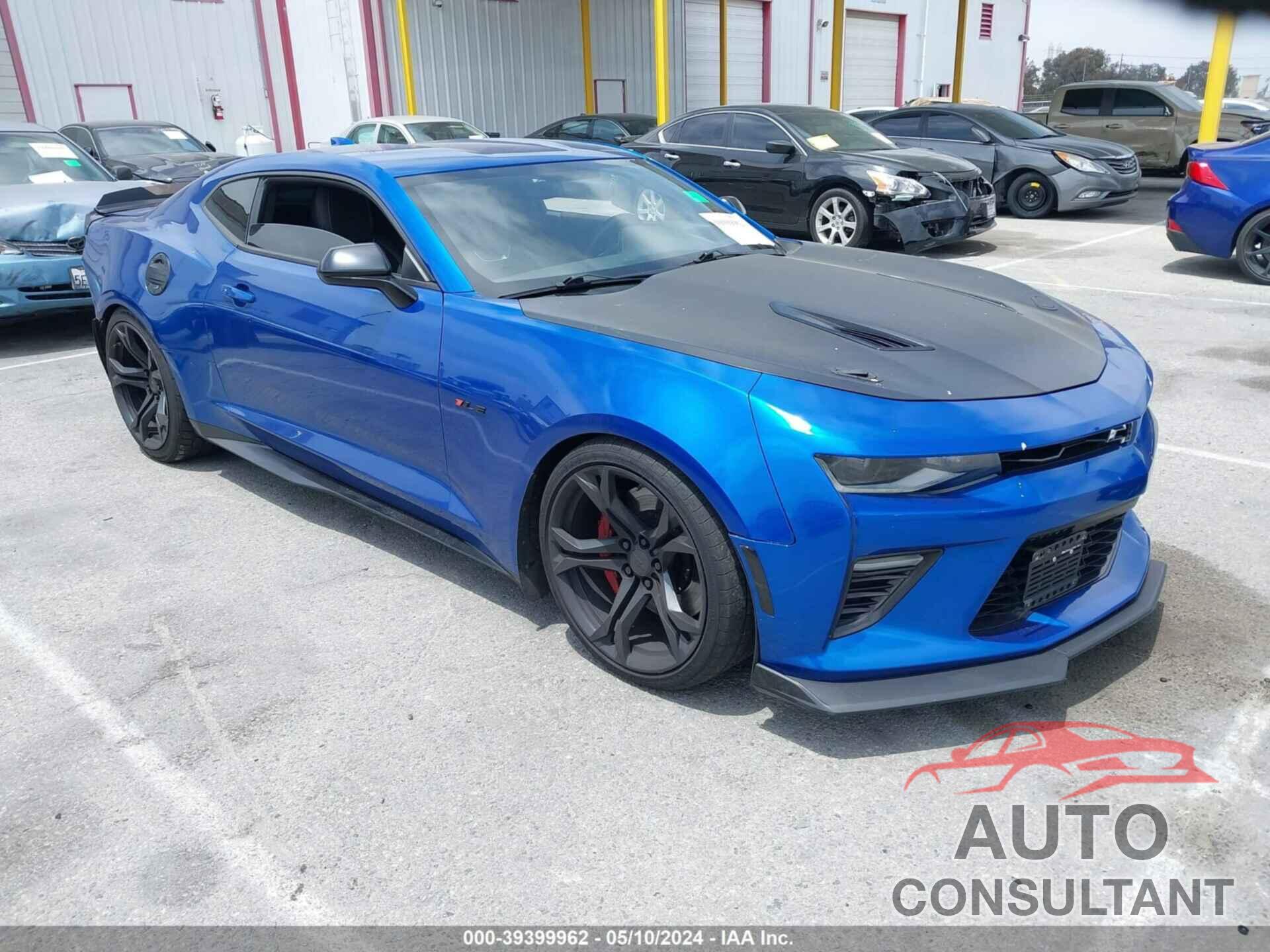 CHEVROLET CAMARO 2018 - 1G1FE1R72J0153975