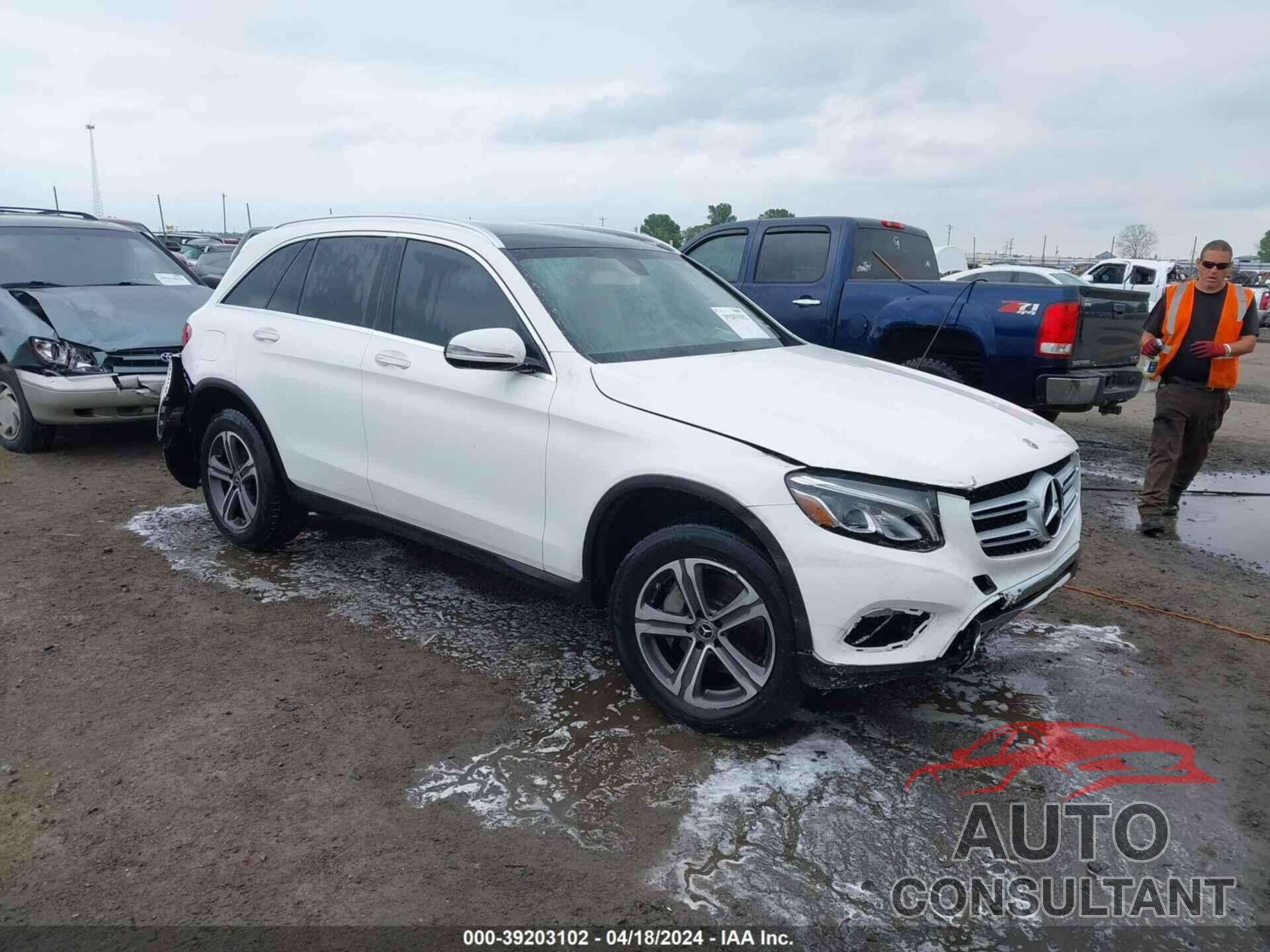 MERCEDES-BENZ GLC 300 2018 - WDC0G4JB3JV094909