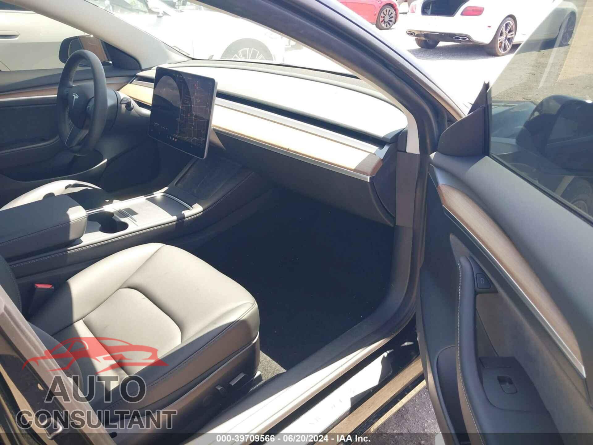 TESLA MODEL 3 2023 - 5YJ3E1EA5PF470302