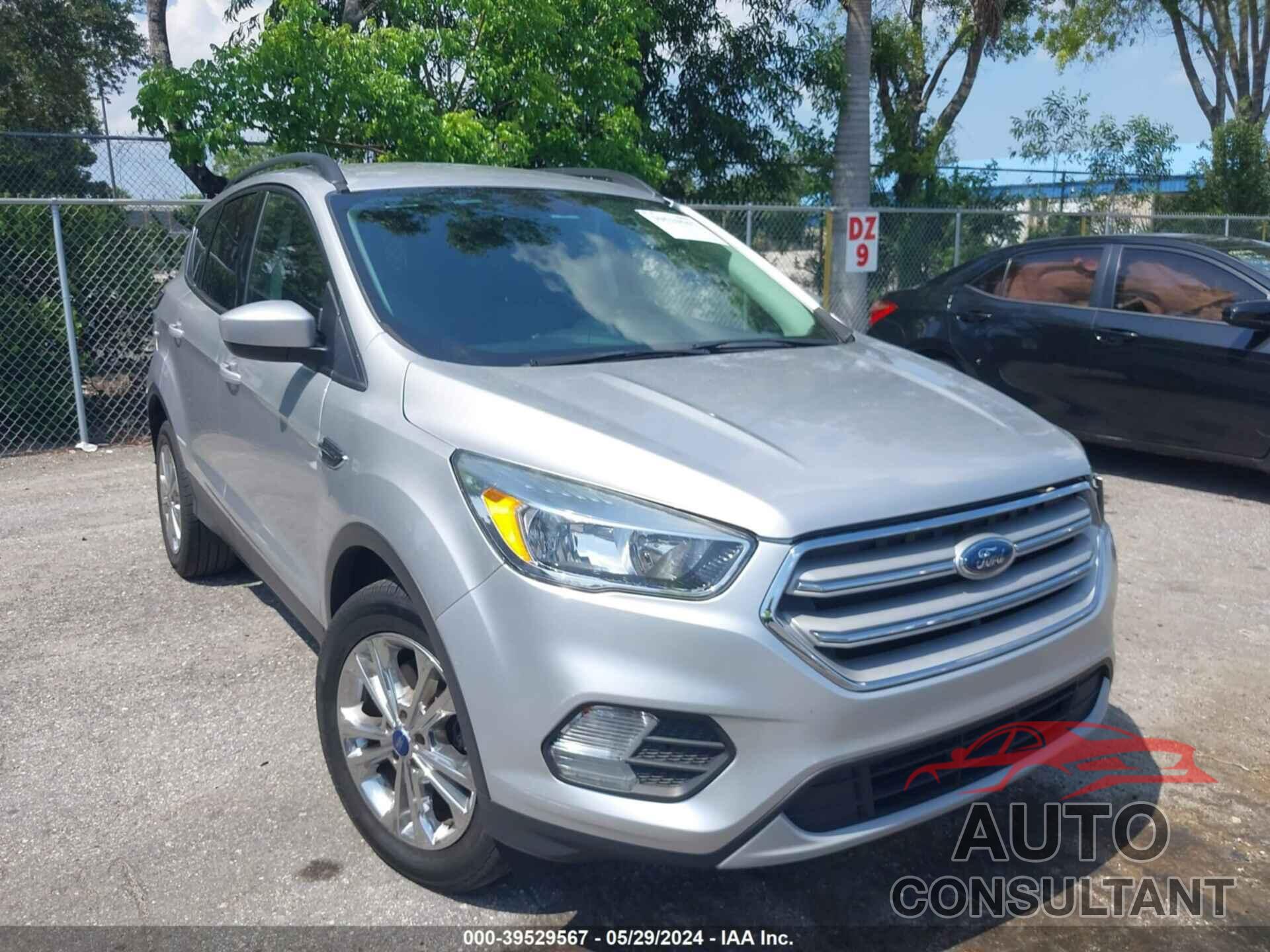 FORD ESCAPE 2018 - 1FMCU0G94JUB49765