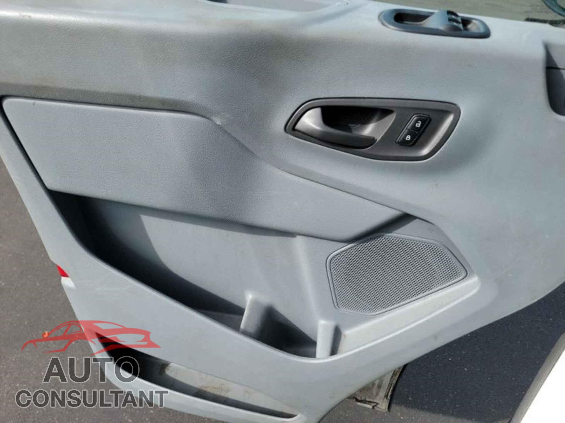 FORD TRANSIT 2017 - 1FTYE1YM9HKA02847