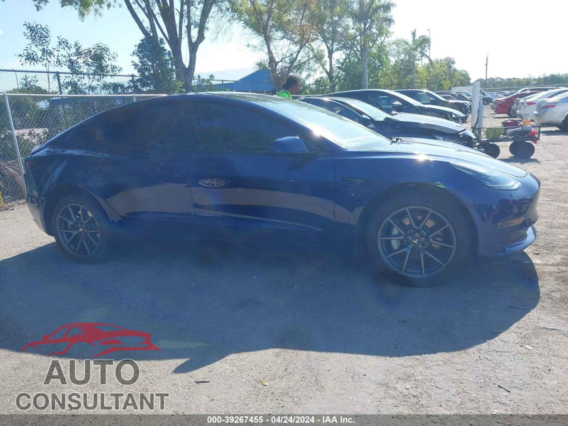 TESLA MODEL 3 2023 - 5YJ3E1EA4PF490802