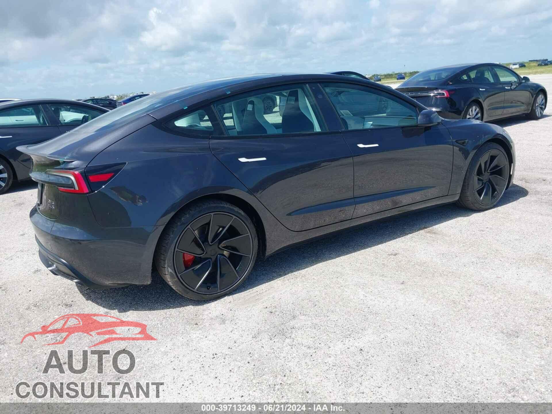 TESLA MODEL 3 2024 - 5YJ3E1ET8RF773384