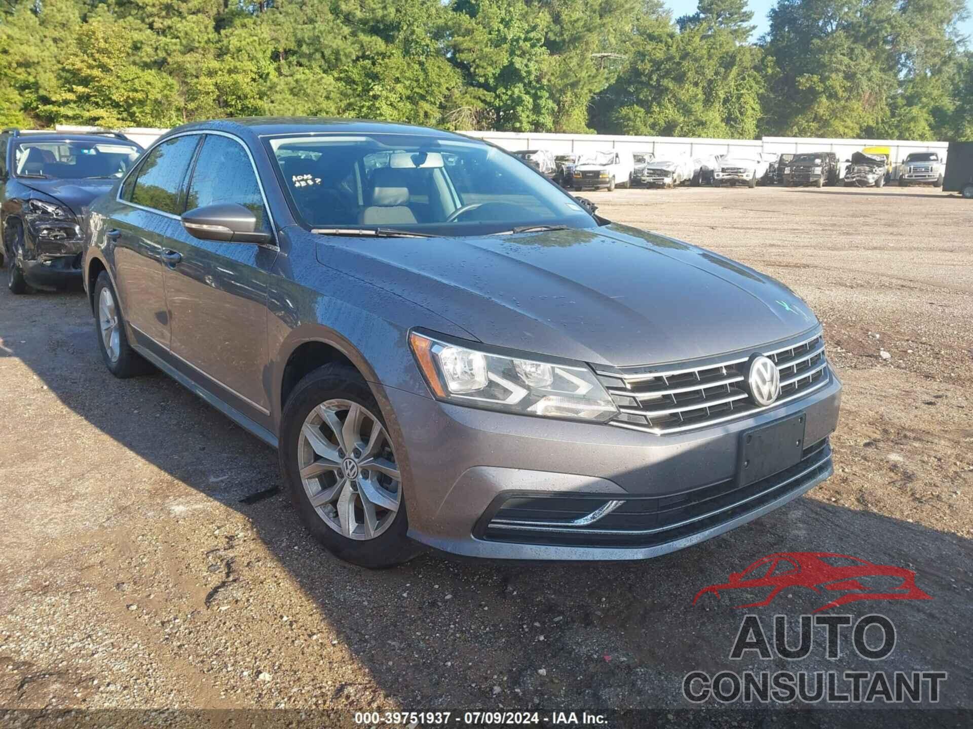 VOLKSWAGEN PASSAT 2017 - 1VWAT7A35HC045665