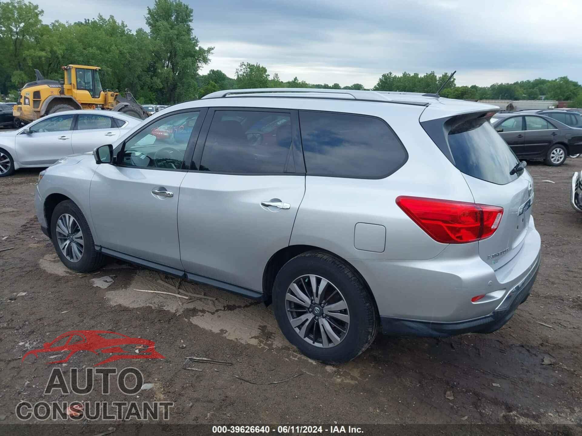 NISSAN PATHFINDER 2018 - 5N1DR2MM1JC610601