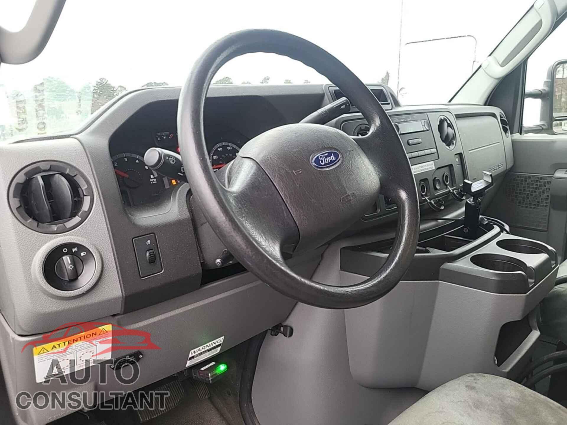 FORD E-450 CUTAWAY 2017 - 1FDXE4FS9HDC69064