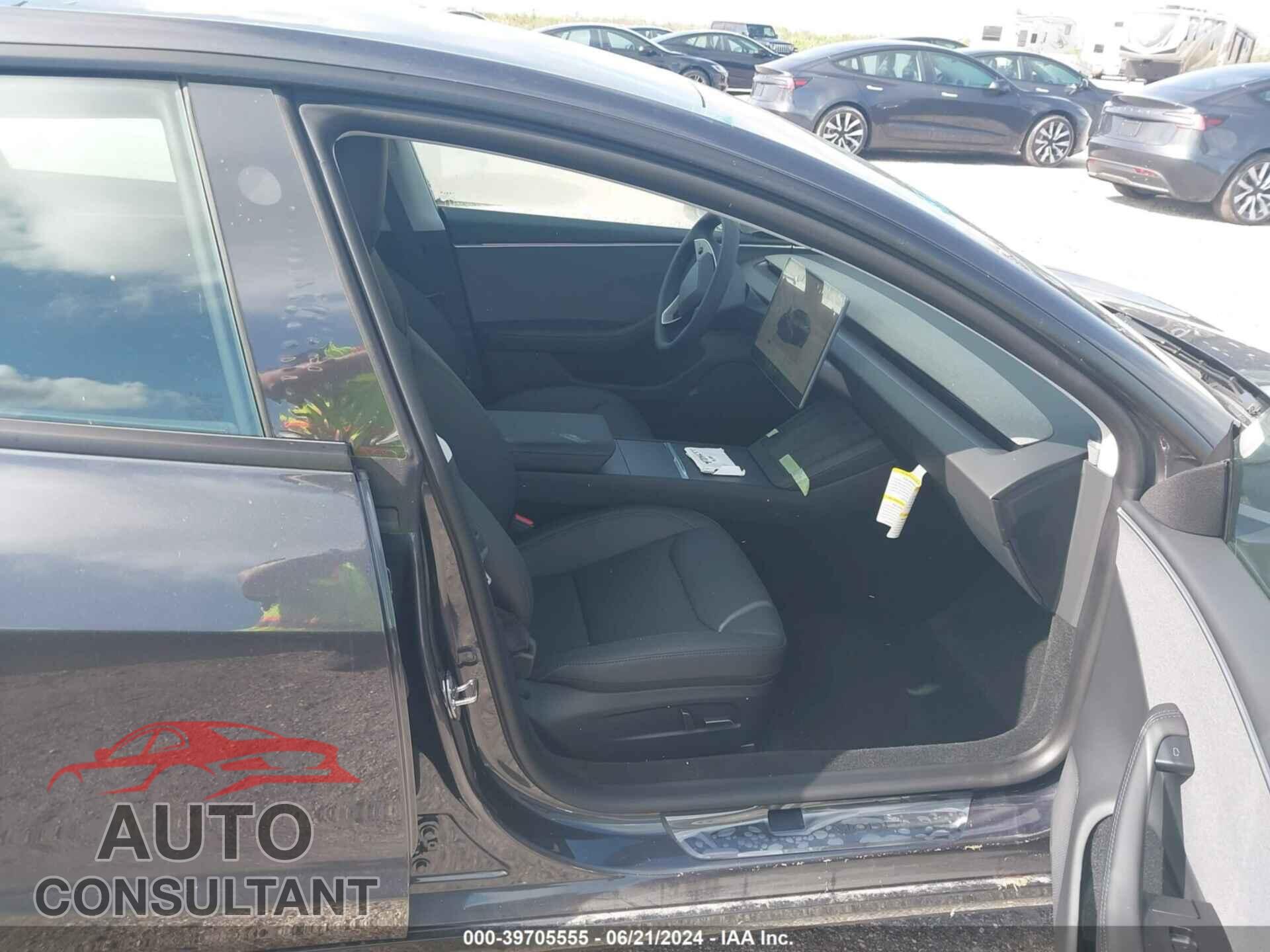 TESLA MODEL 3 2024 - 5YJ3E1EA9RF752140