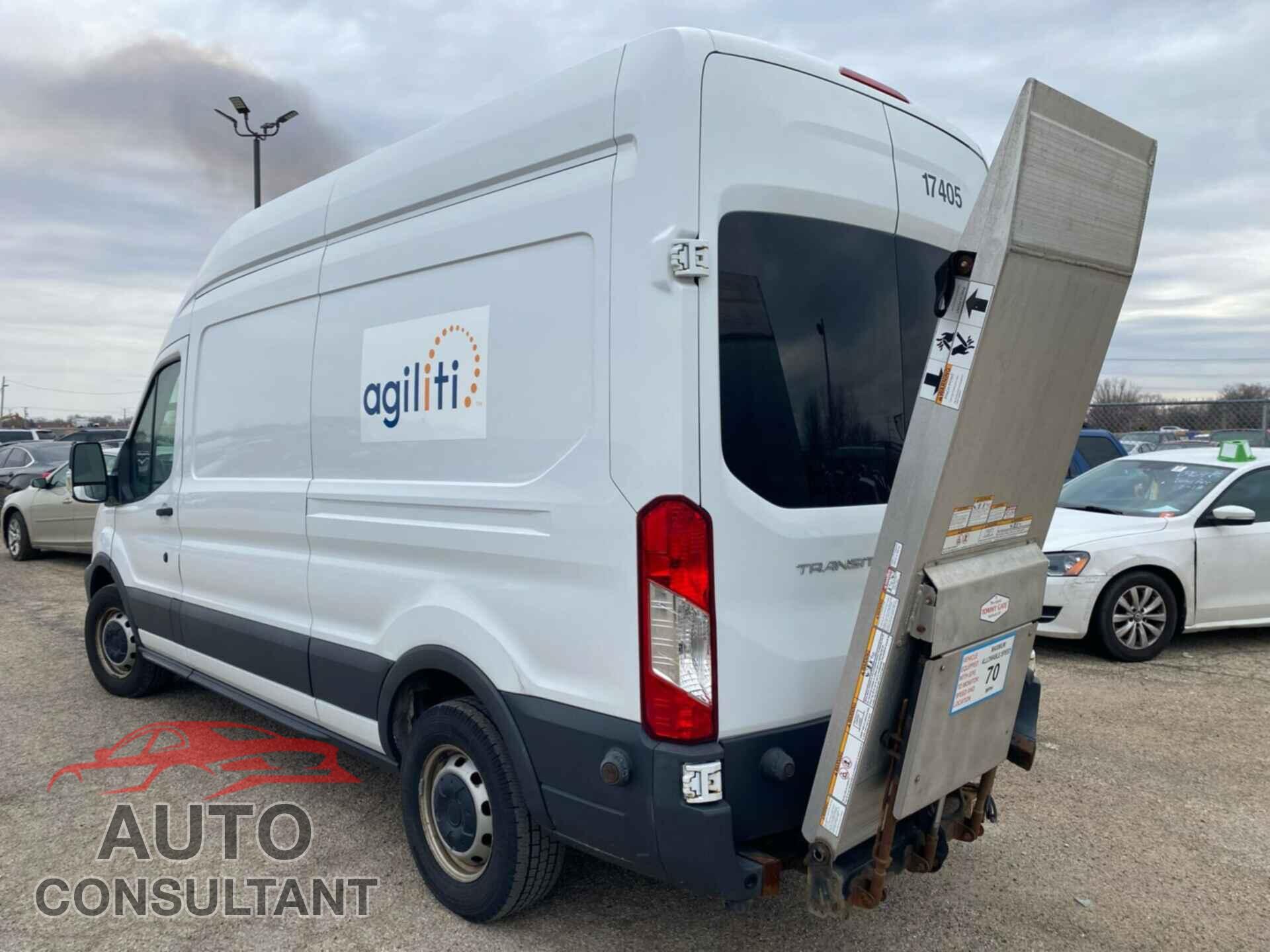 FORD TRANSIT 2017 - 1FTYR2XM2HKB02039