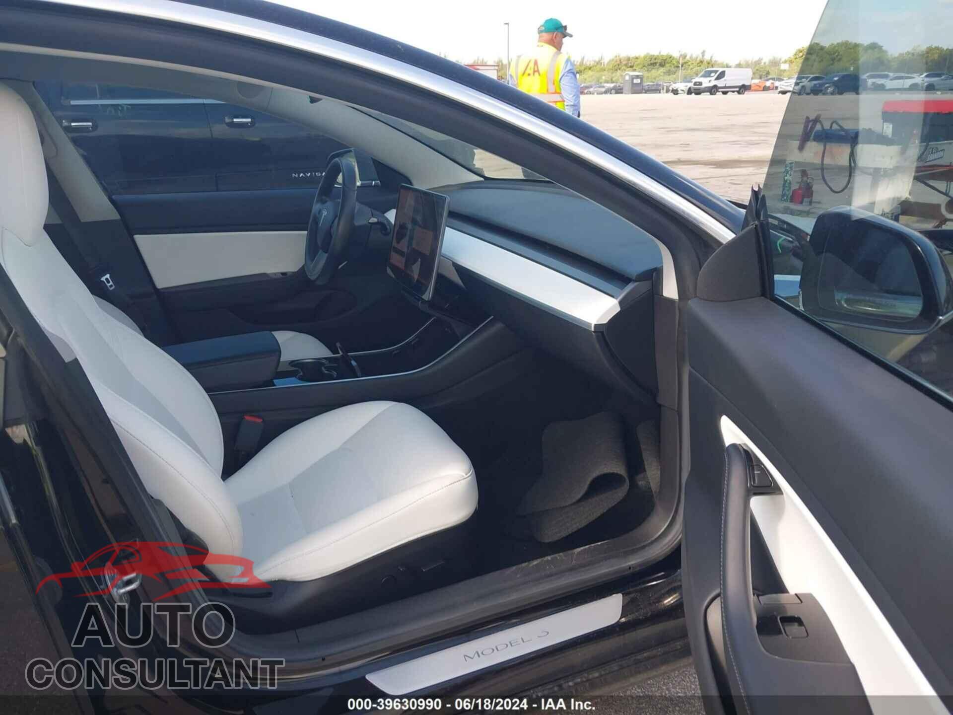 TESLA MODEL 3 2019 - 5YJ3E1EA3KF402685
