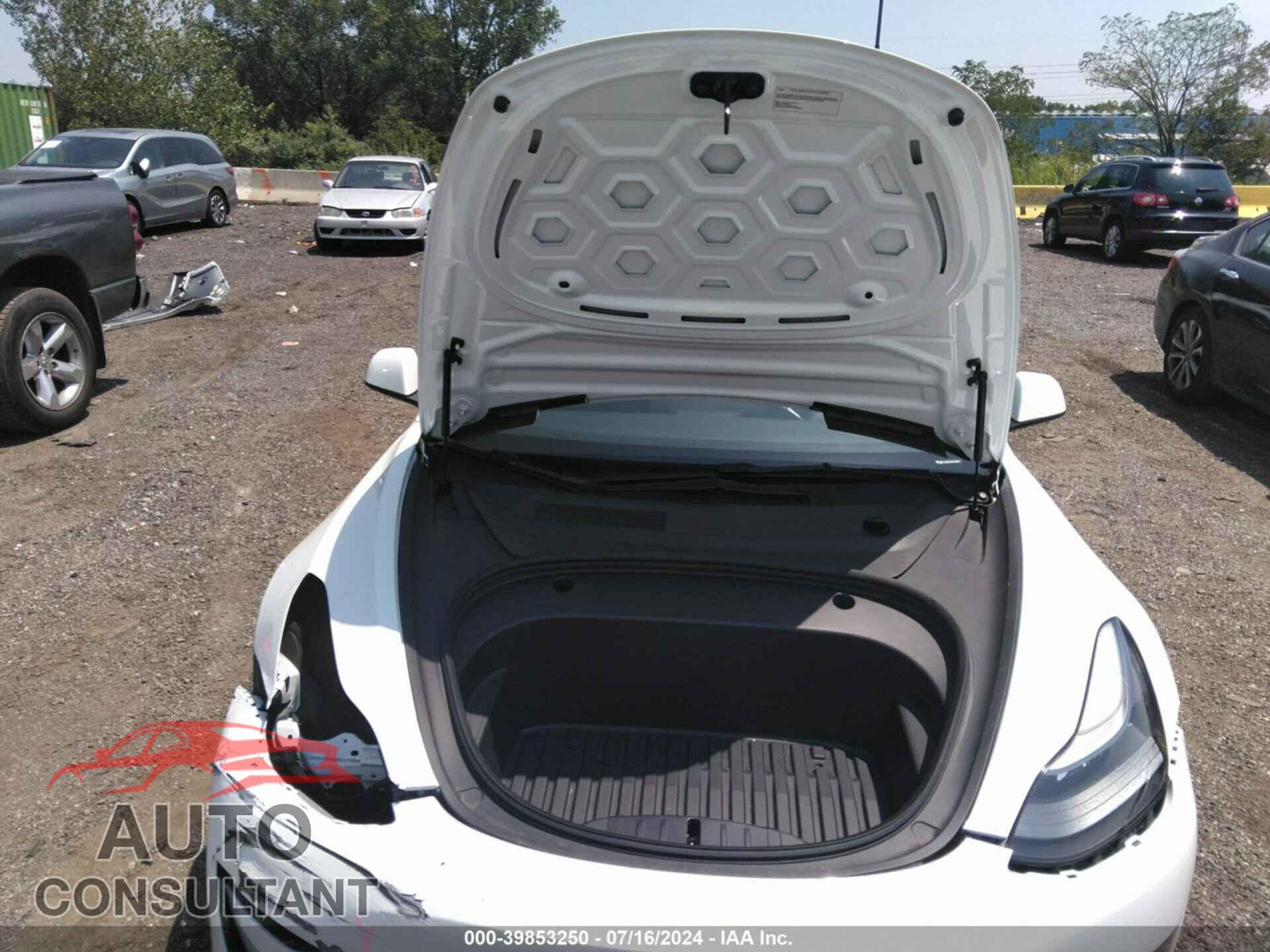 TESLA MODEL 3 2023 - 5YJ3E1EA0PF506364