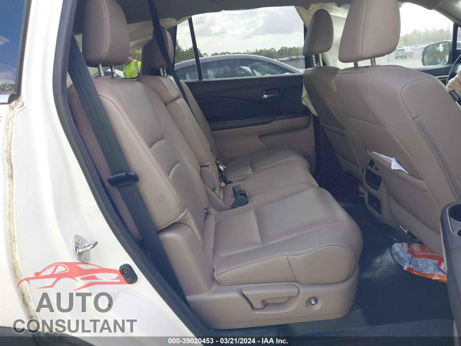 HONDA PILOT 2016 - 5FNYF5H51GB016153