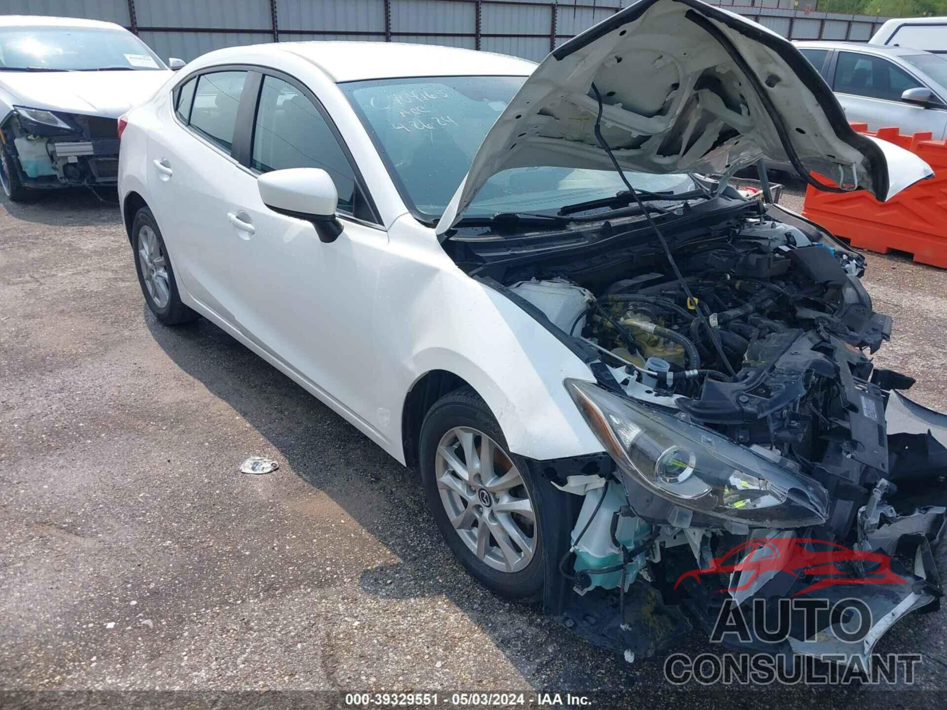 MAZDA 3 2016 - JM1BM1U76G1327906