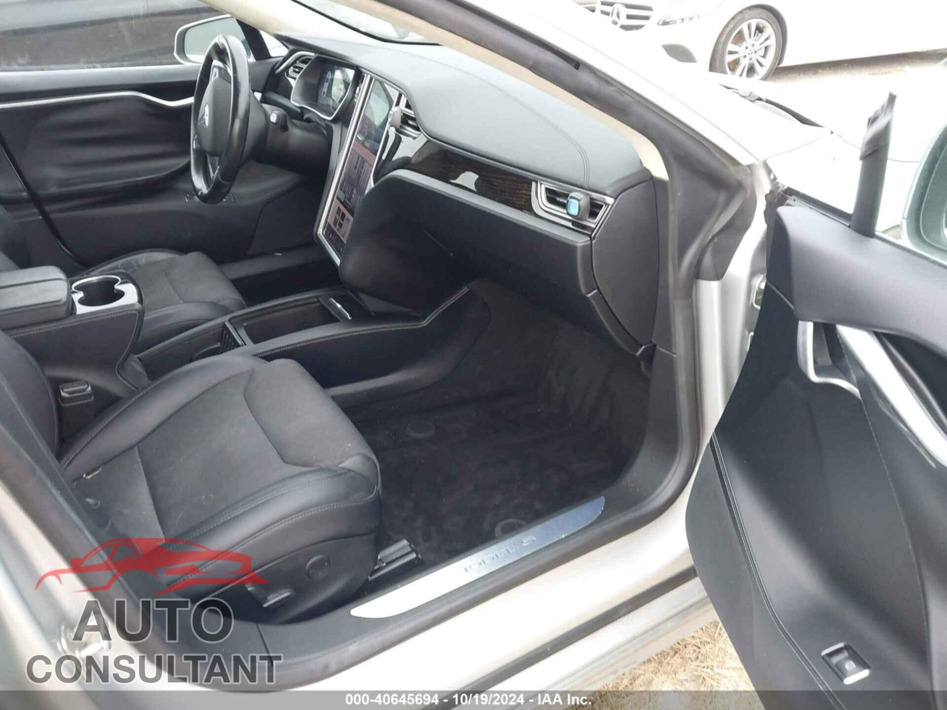TESLA MODEL S 2017 - 5YJSA1E23HF175457