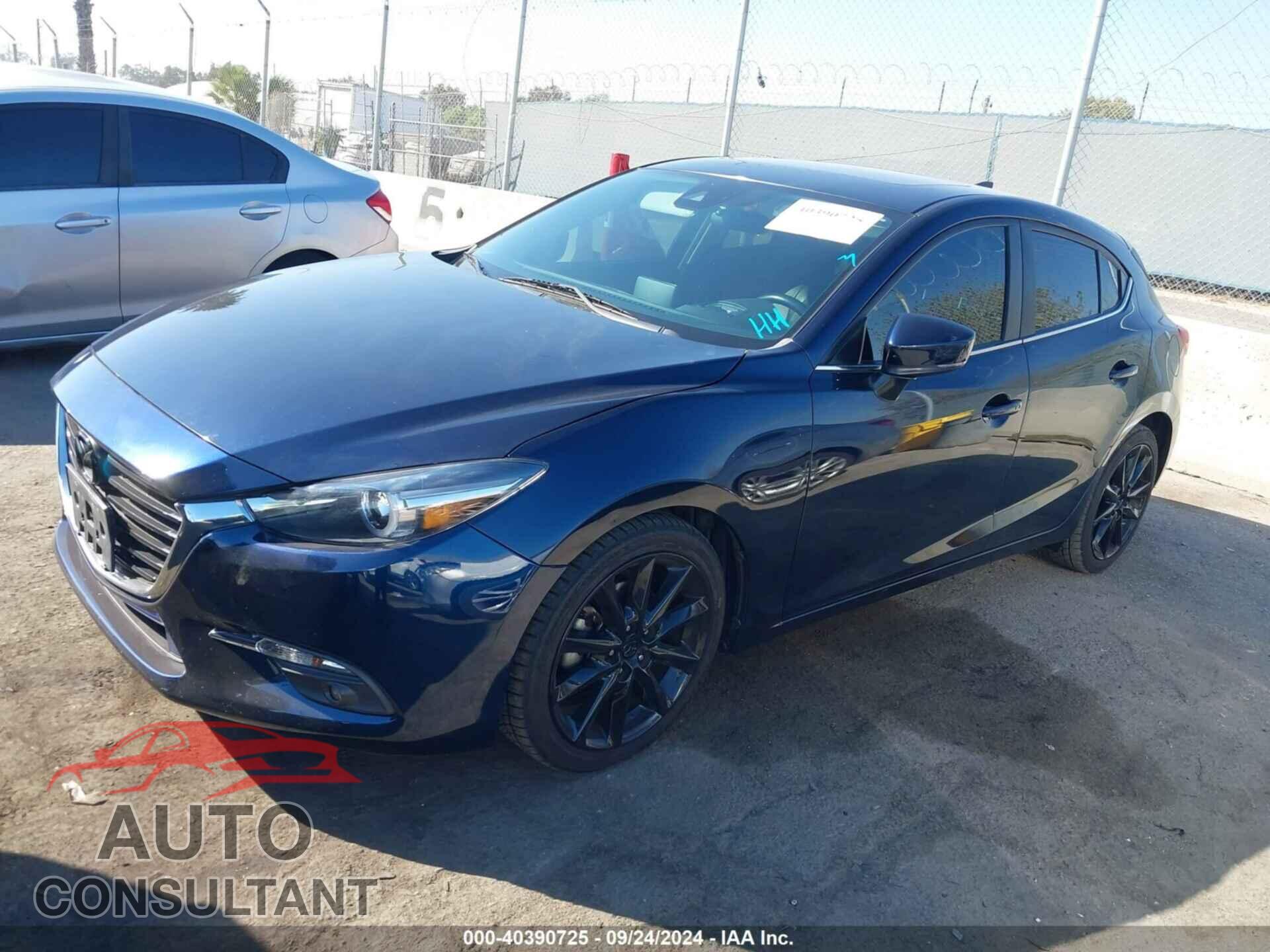 MAZDA MAZDA3 2018 - 3MZBN1M32JM162681