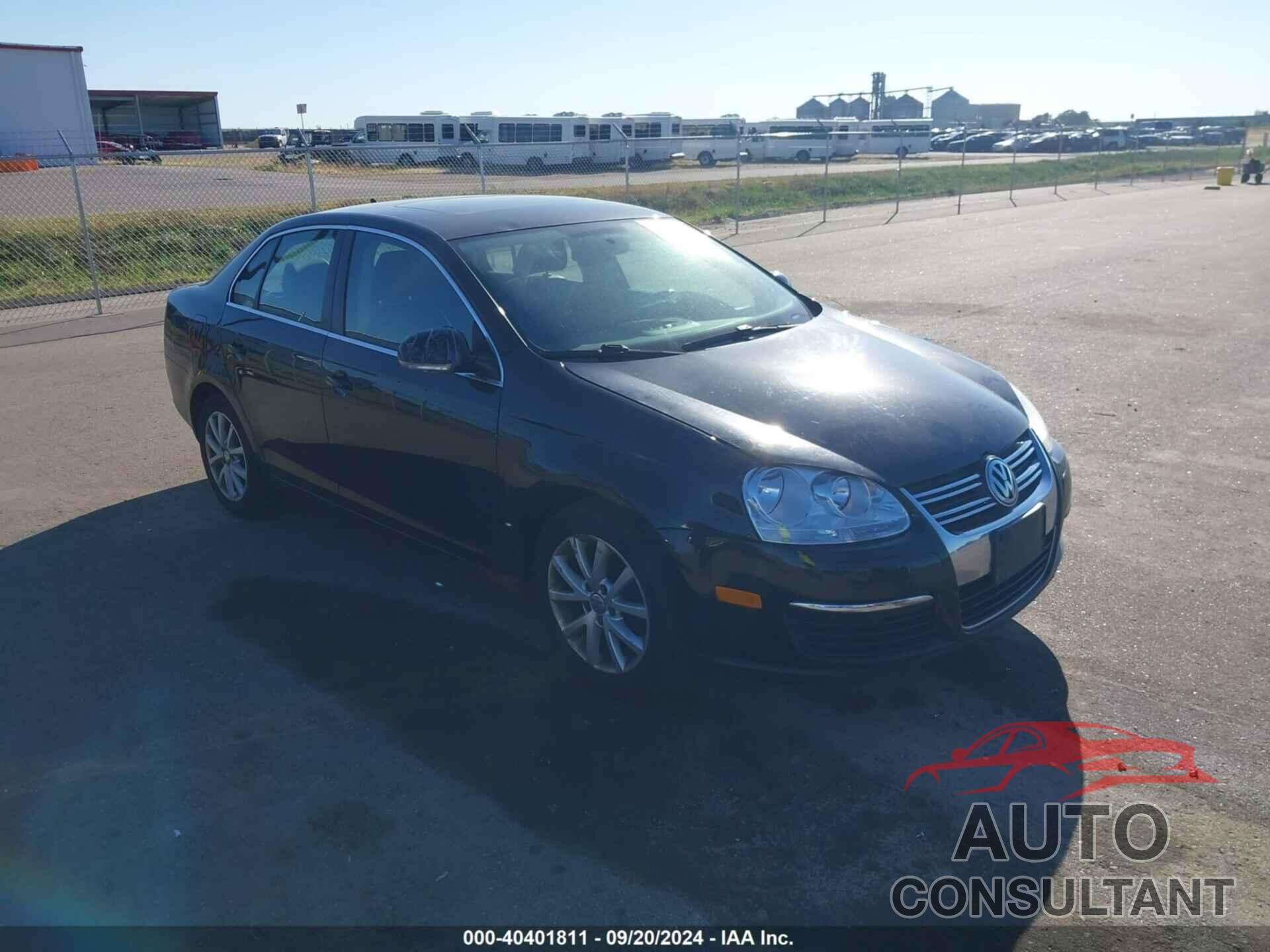 VOLKSWAGEN JETTA 2010 - 3VWRX7AJ1AM059637