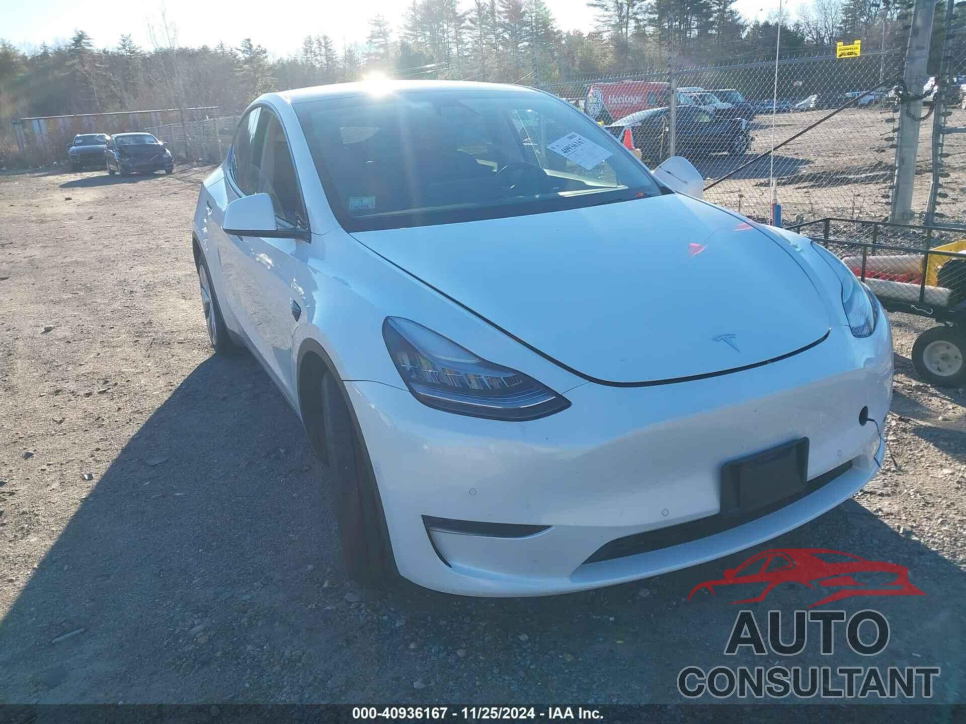 TESLA MODEL Y 2021 - 5YJYGDEE1MF060872