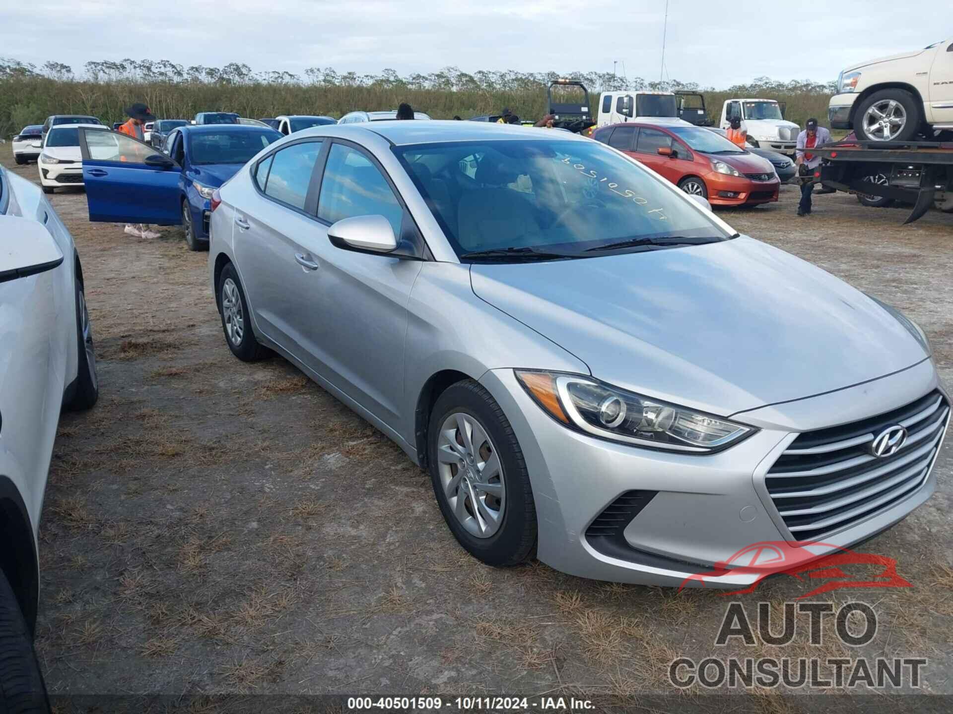 HYUNDAI ELANTRA 2017 - KMHD74LF5HU374317