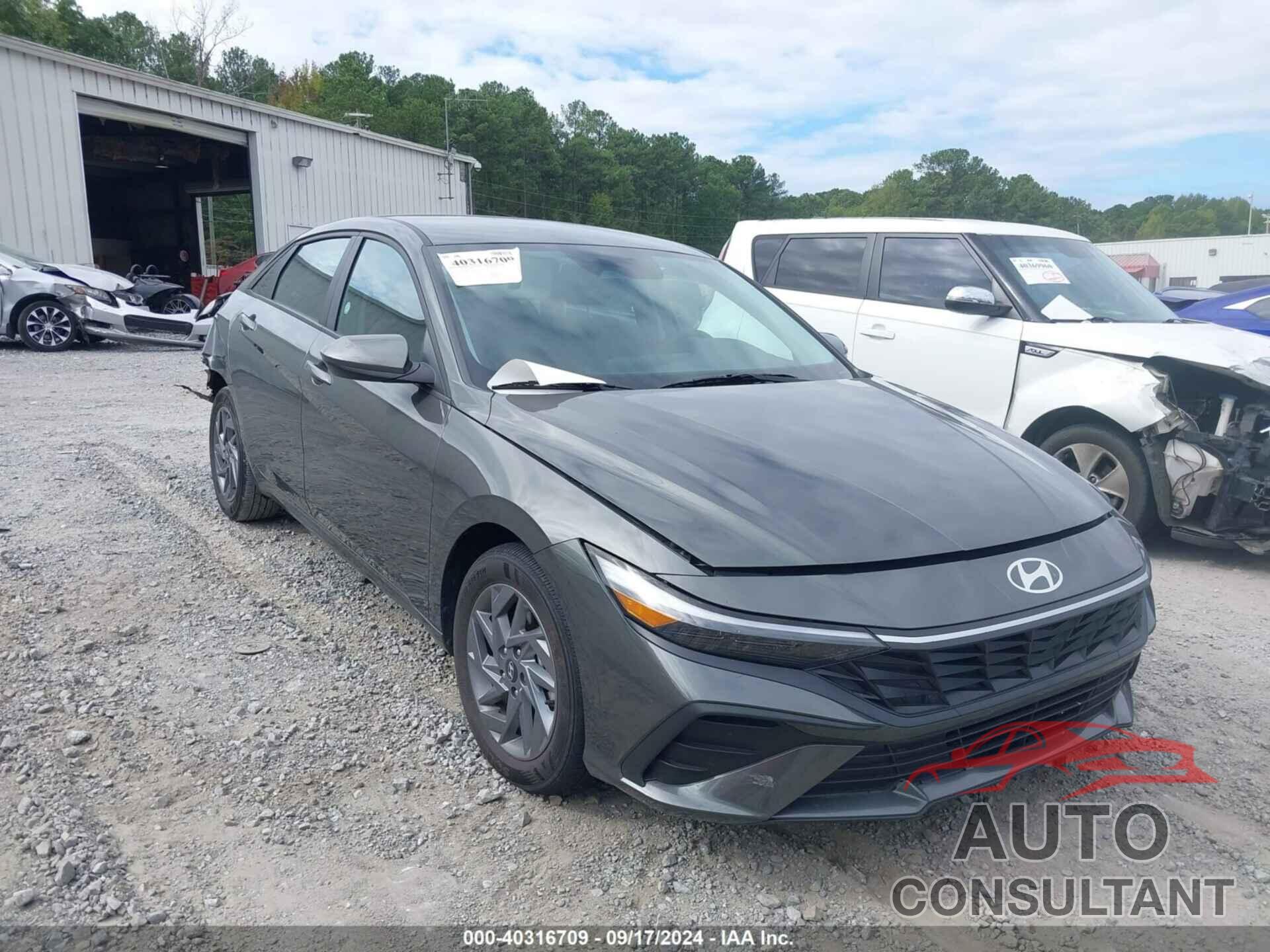 HYUNDAI ELANTRA 2024 - KMHLM4DGXRU662279