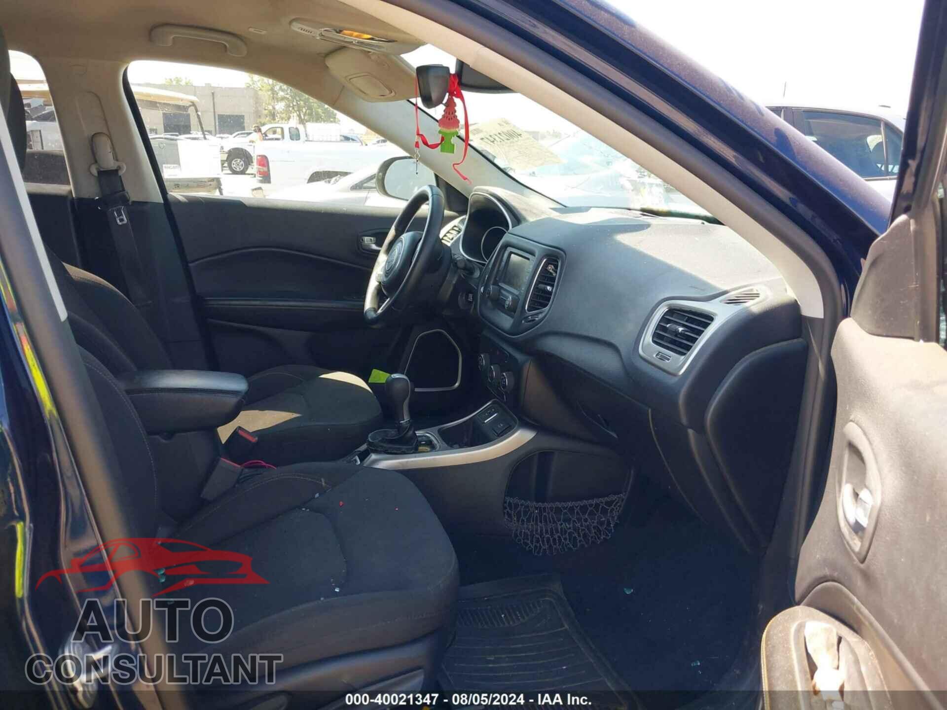 JEEP COMPASS 2018 - 3C4NJCABXJT122650