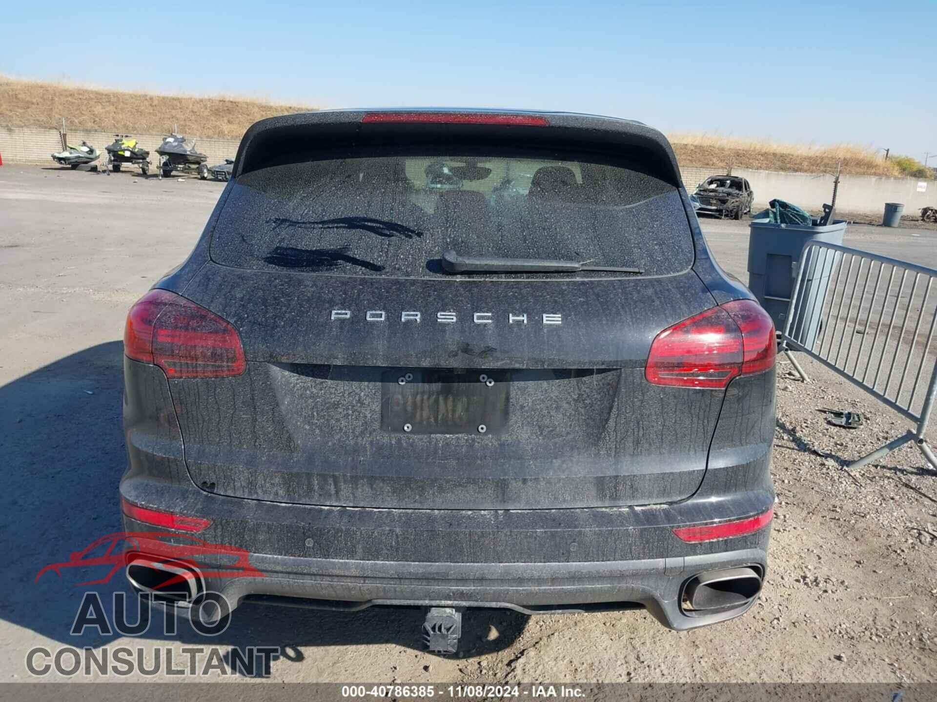 PORSCHE CAYENNE 2016 - WP1AA2A22GKA36007