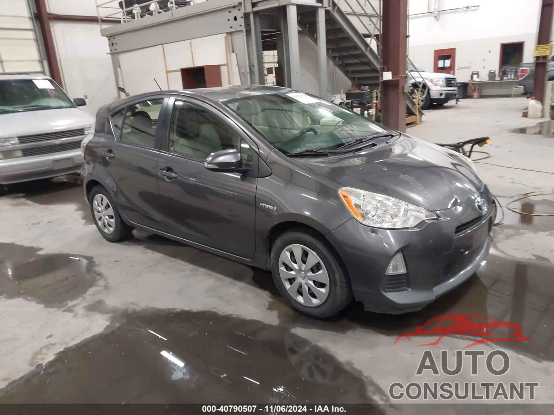 TOYOTA PRIUS C 2014 - JTDKDTB37E1575171