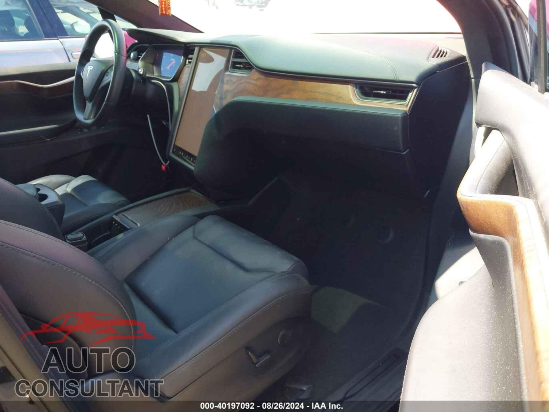 TESLA MODEL X 2019 - 5YJXCDE22KF156908