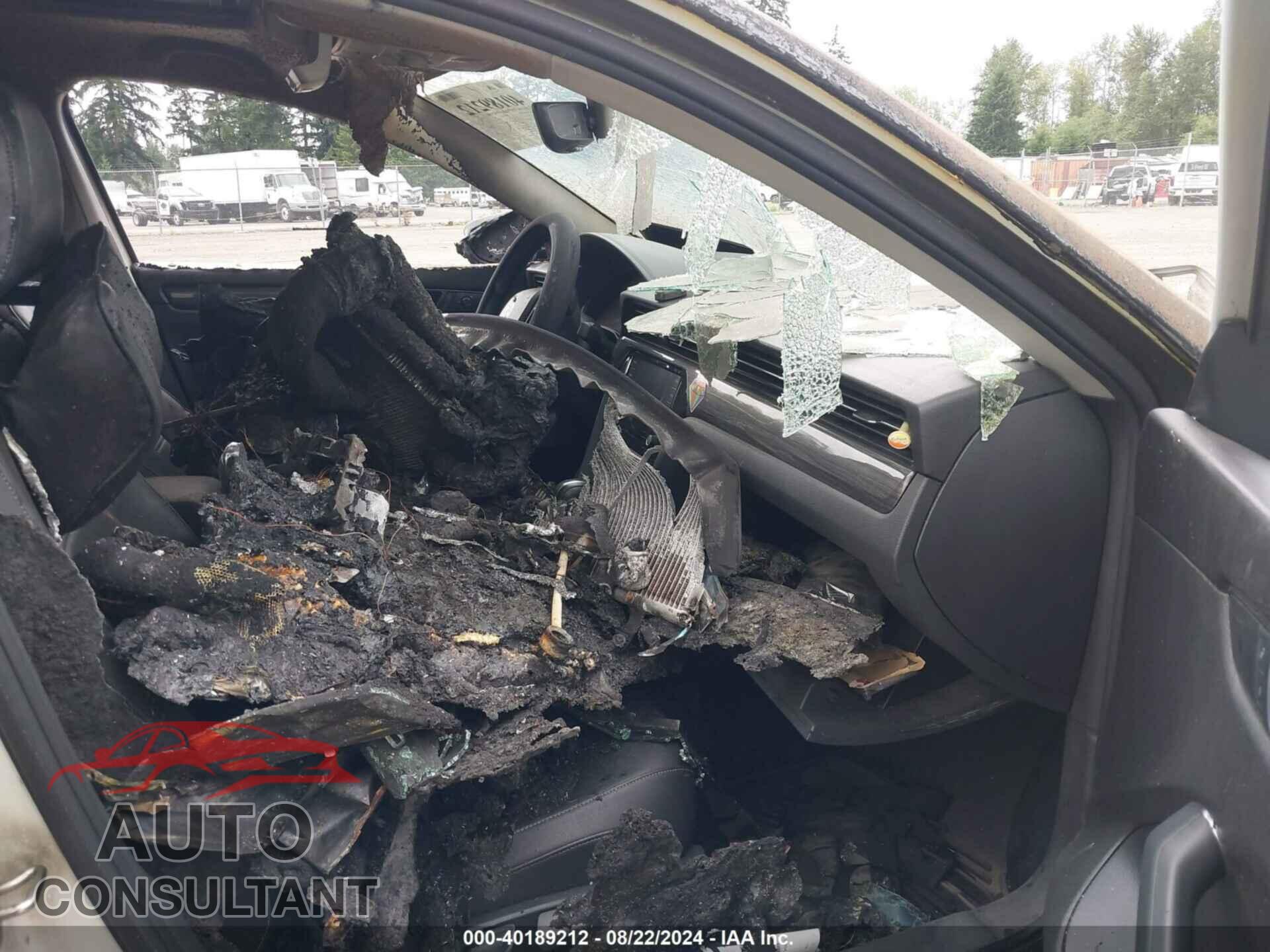 VOLKSWAGEN PASSAT 2020 - 1VWMA7A30LC013136