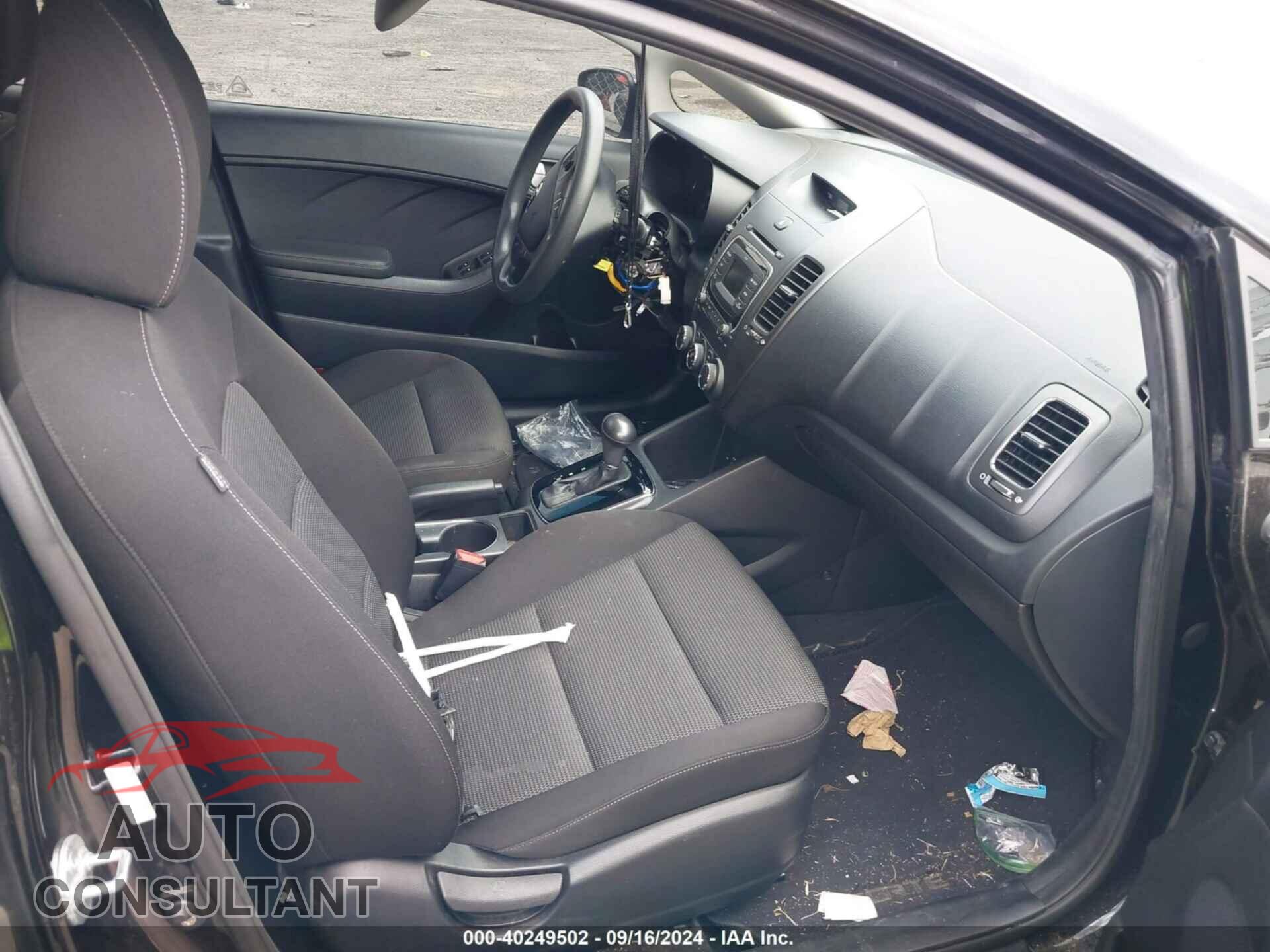 KIA FORTE 2017 - 3KPFK4A75HE025874