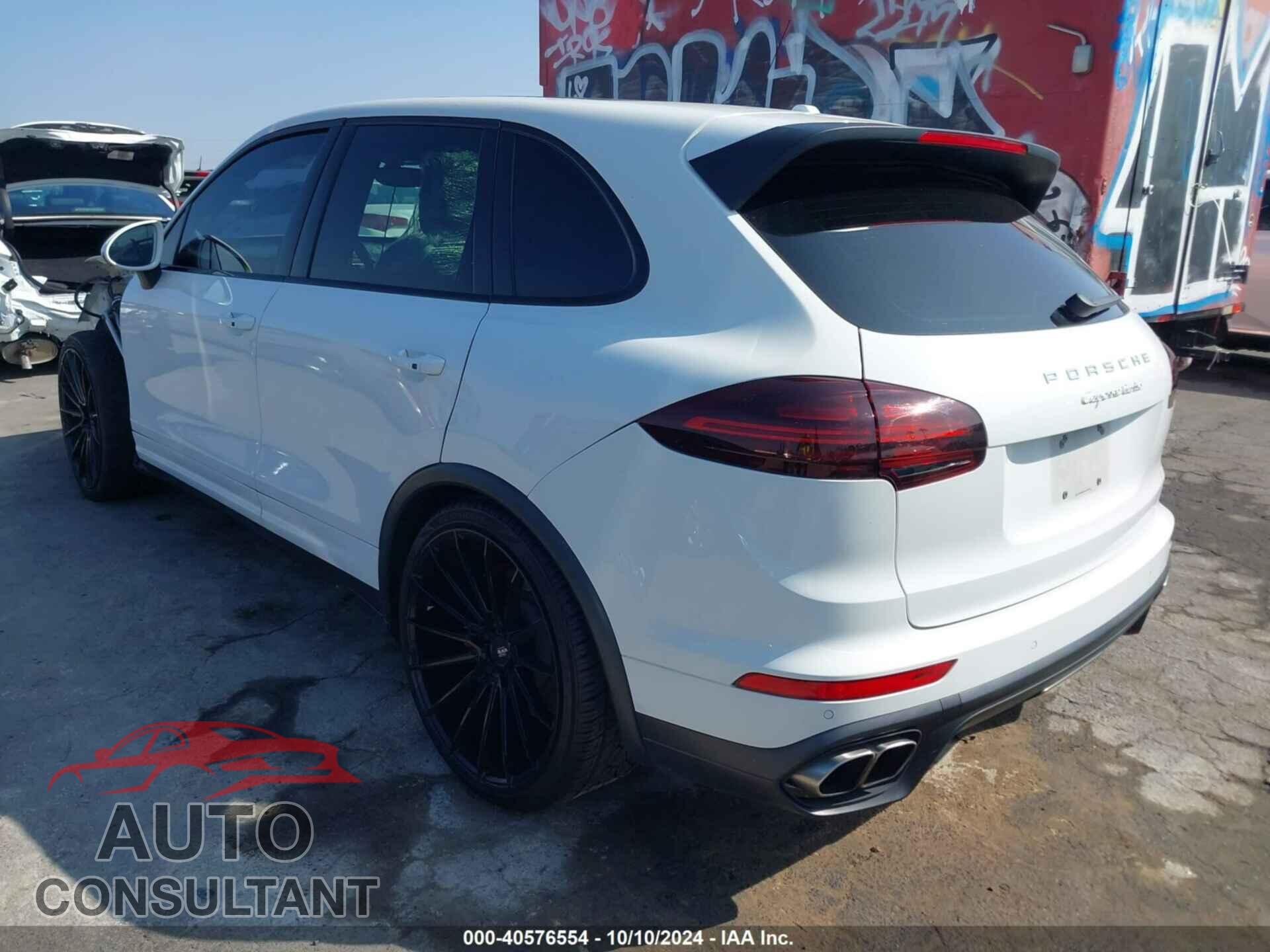 PORSCHE CAYENNE 2016 - WP1AC2A28GLA88150