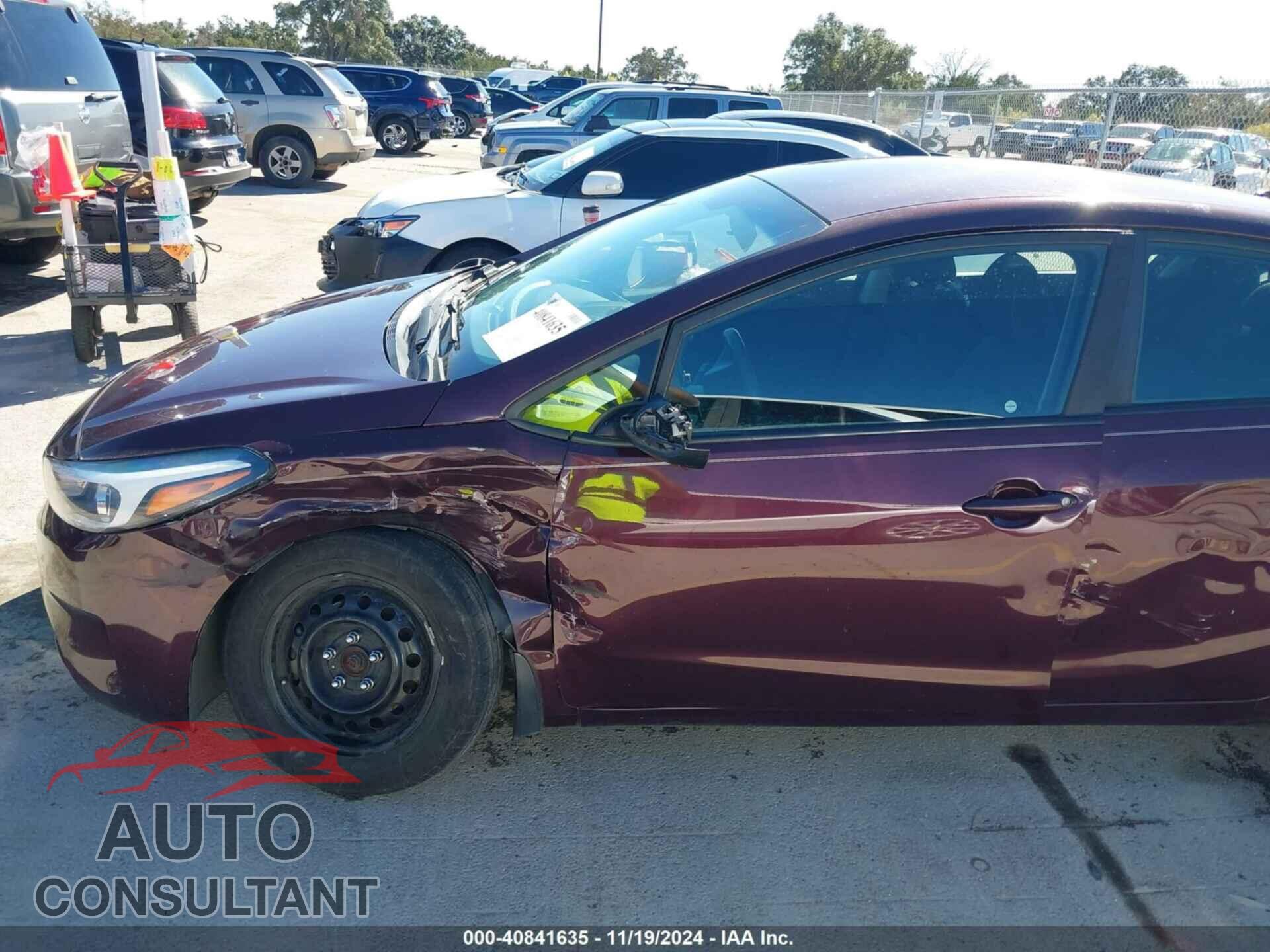 KIA FORTE 2018 - 3KPFK4A77JE209946