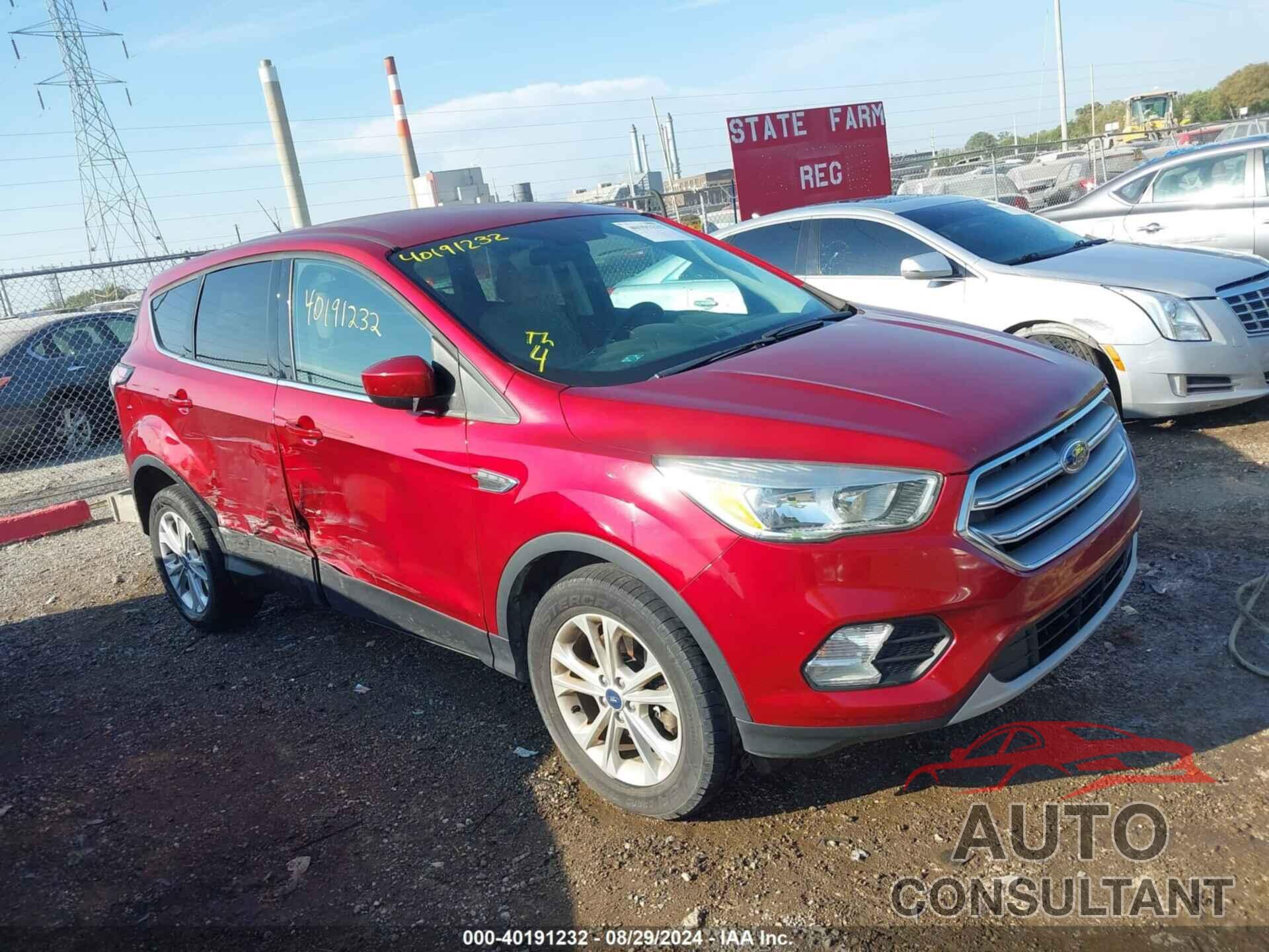 FORD ESCAPE 2017 - 1FMCU9G95HUC09020