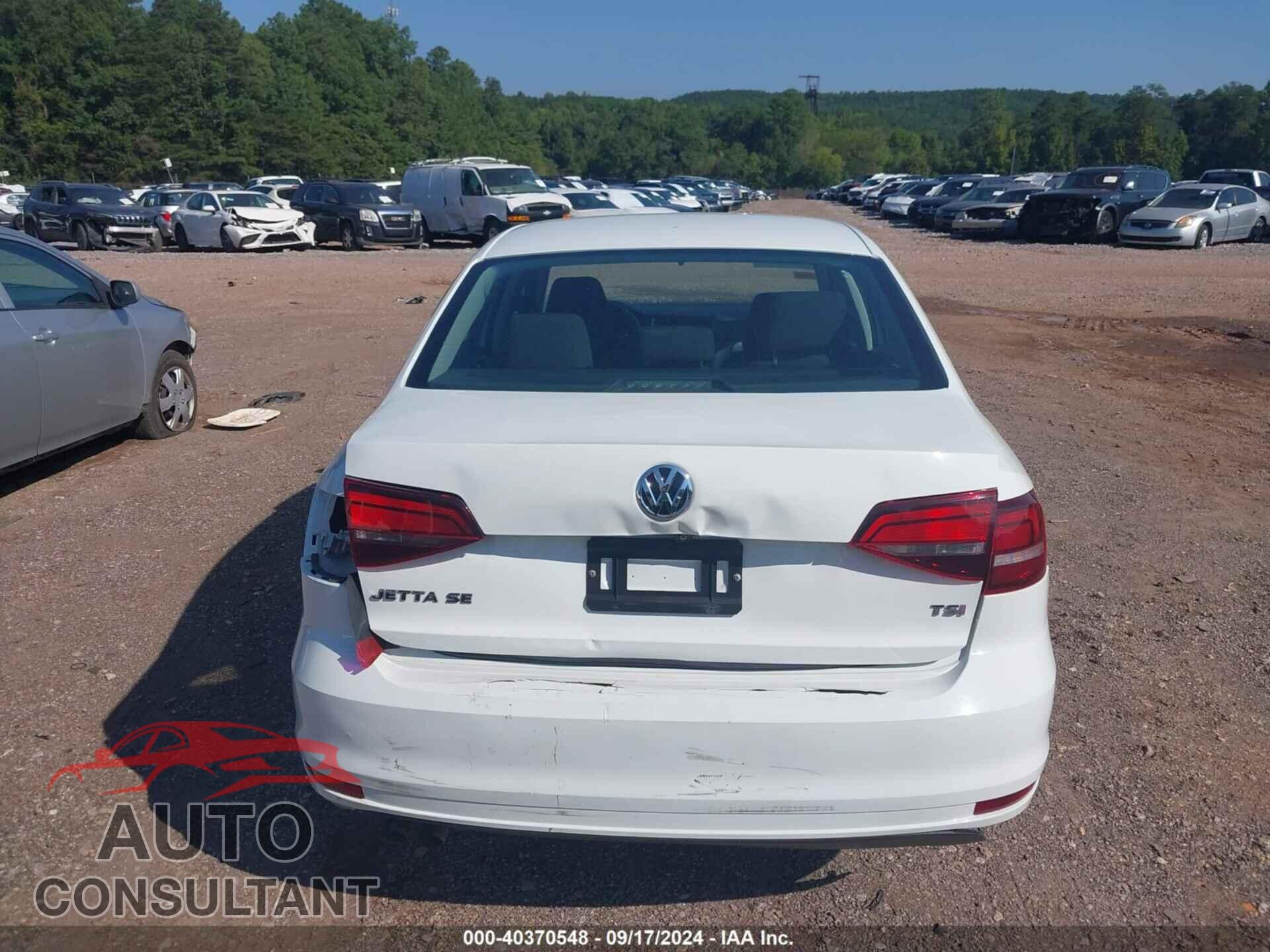VOLKSWAGEN JETTA 2017 - 3VW2B7AJ3HM380119