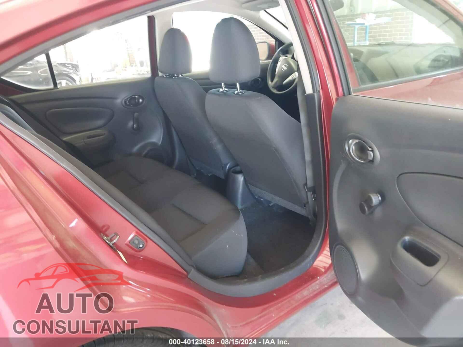 NISSAN VERSA 2019 - 3N1CN7AP3KL878548