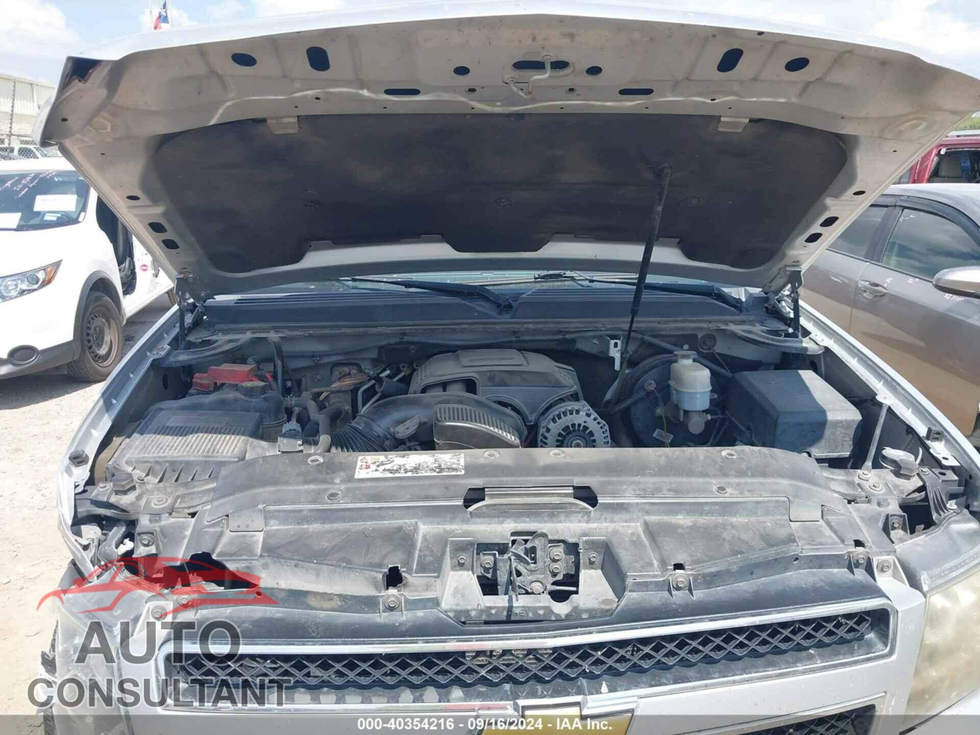 CHEVROLET TAHOE 2012 - 1GNSCAE03CR282995