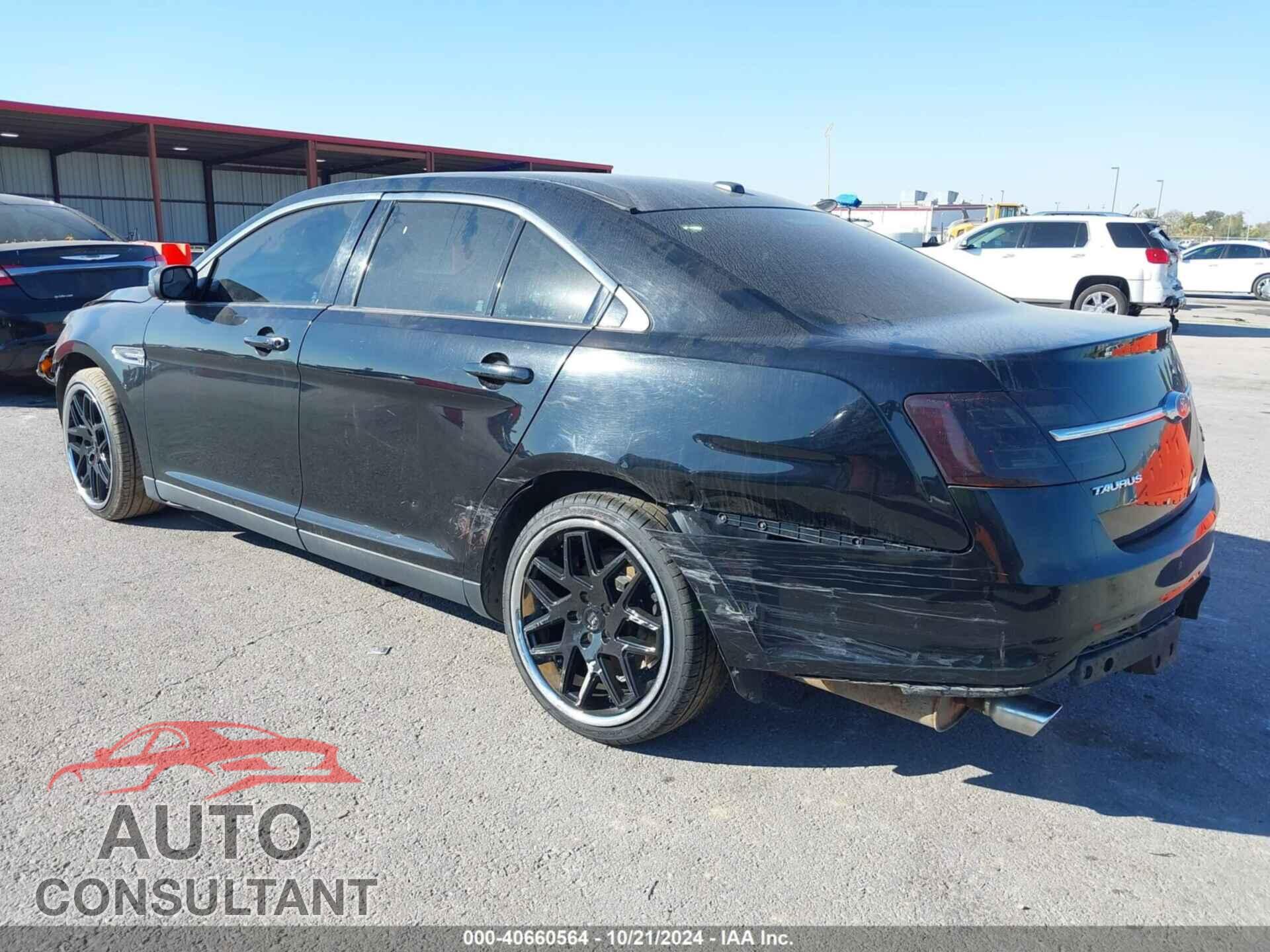 FORD TAURUS 2017 - 1FAHP2E85HG114044