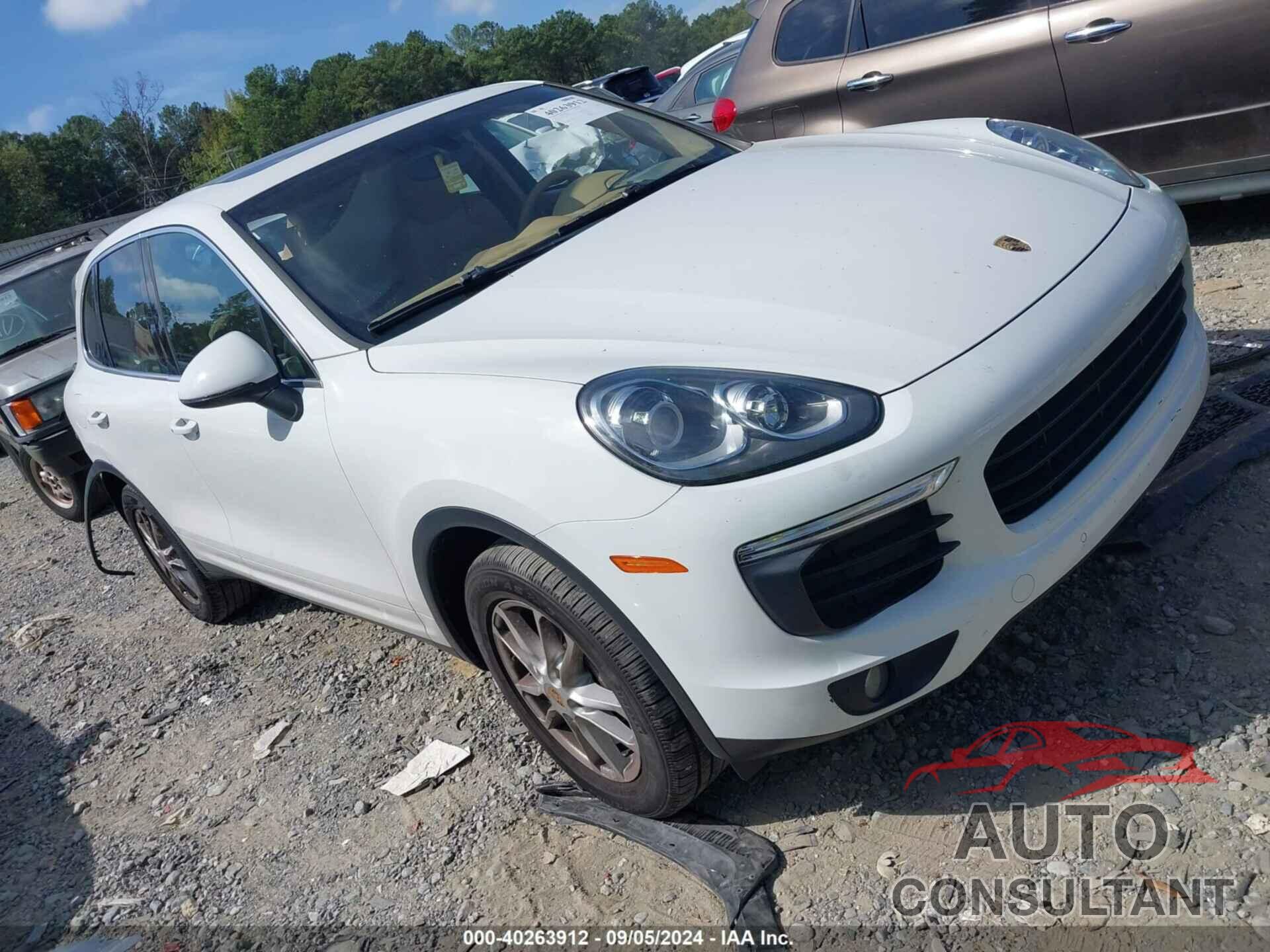 PORSCHE CAYENNE 2016 - WP1AA2A23GKA14436