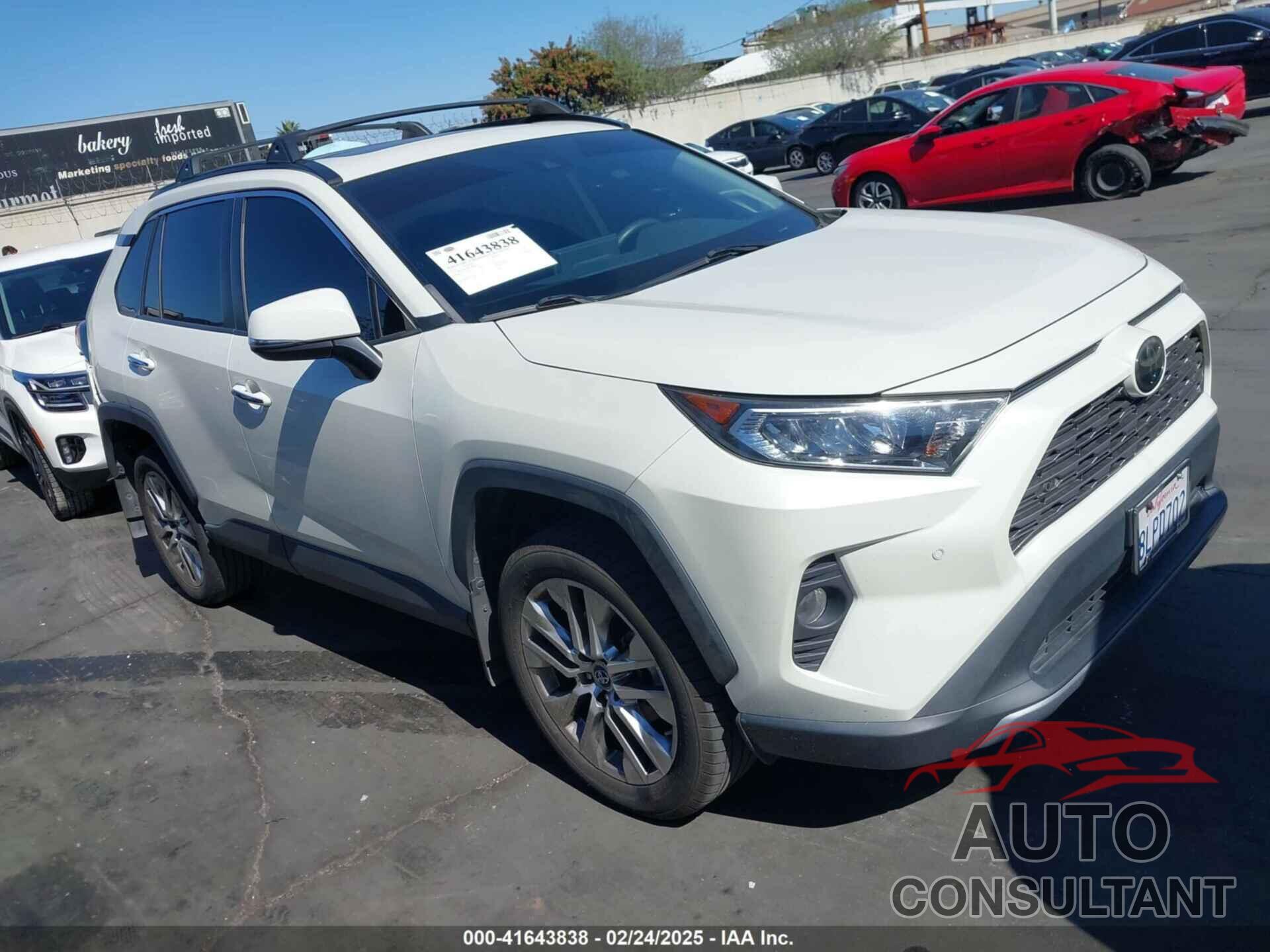 TOYOTA RAV4 2019 - 2T3Y1RFV0KC008803