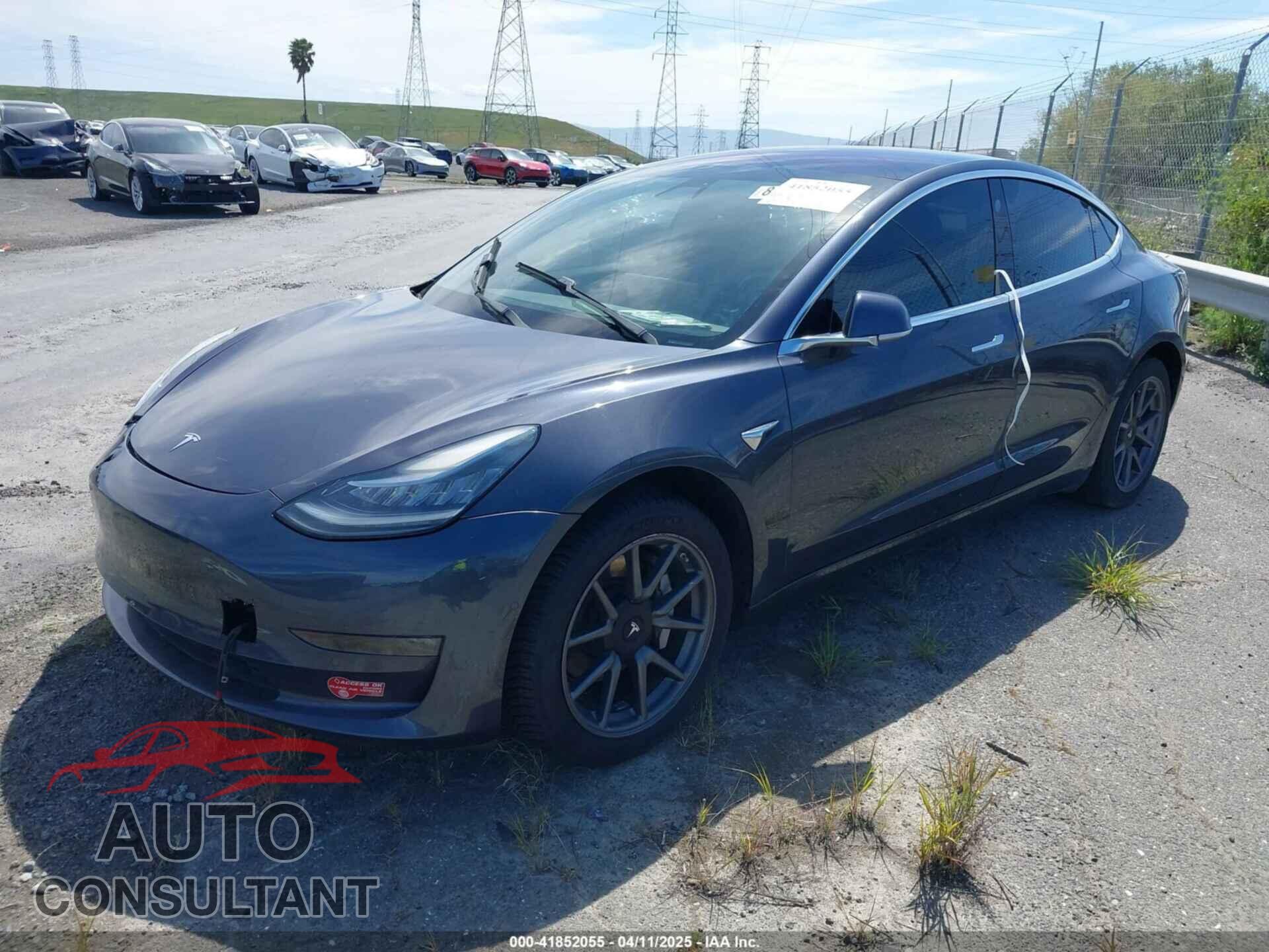 TESLA MODEL 3 2018 - 5YJ3E1EA5JF020009