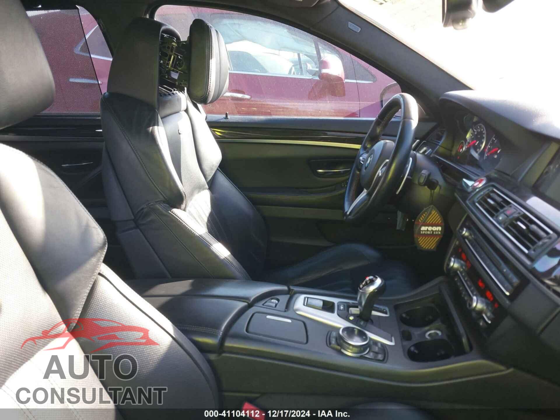 BMW M5 2014 - WBSFV9C55ED592981