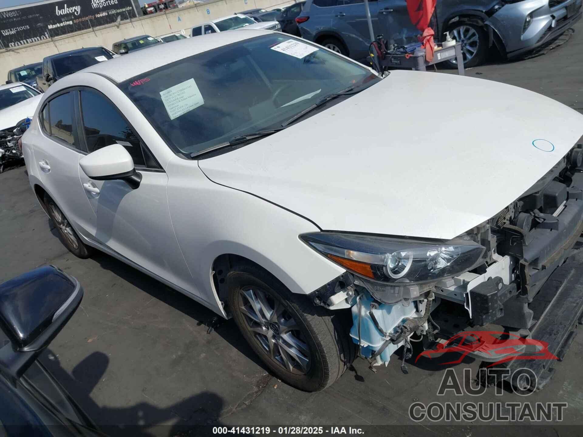 MAZDA MAZDA3 2017 - 3MZBN1U70HM107465
