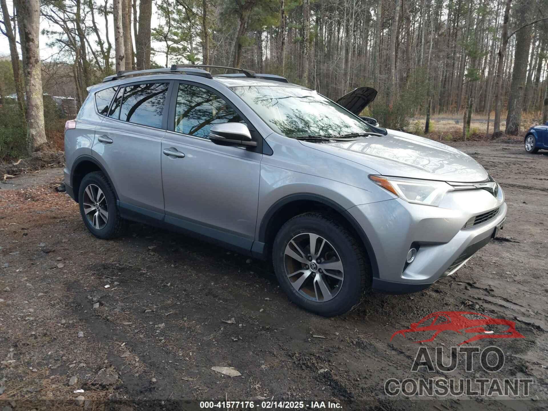 TOYOTA RAV4 2018 - JTMRFREV3JD244797
