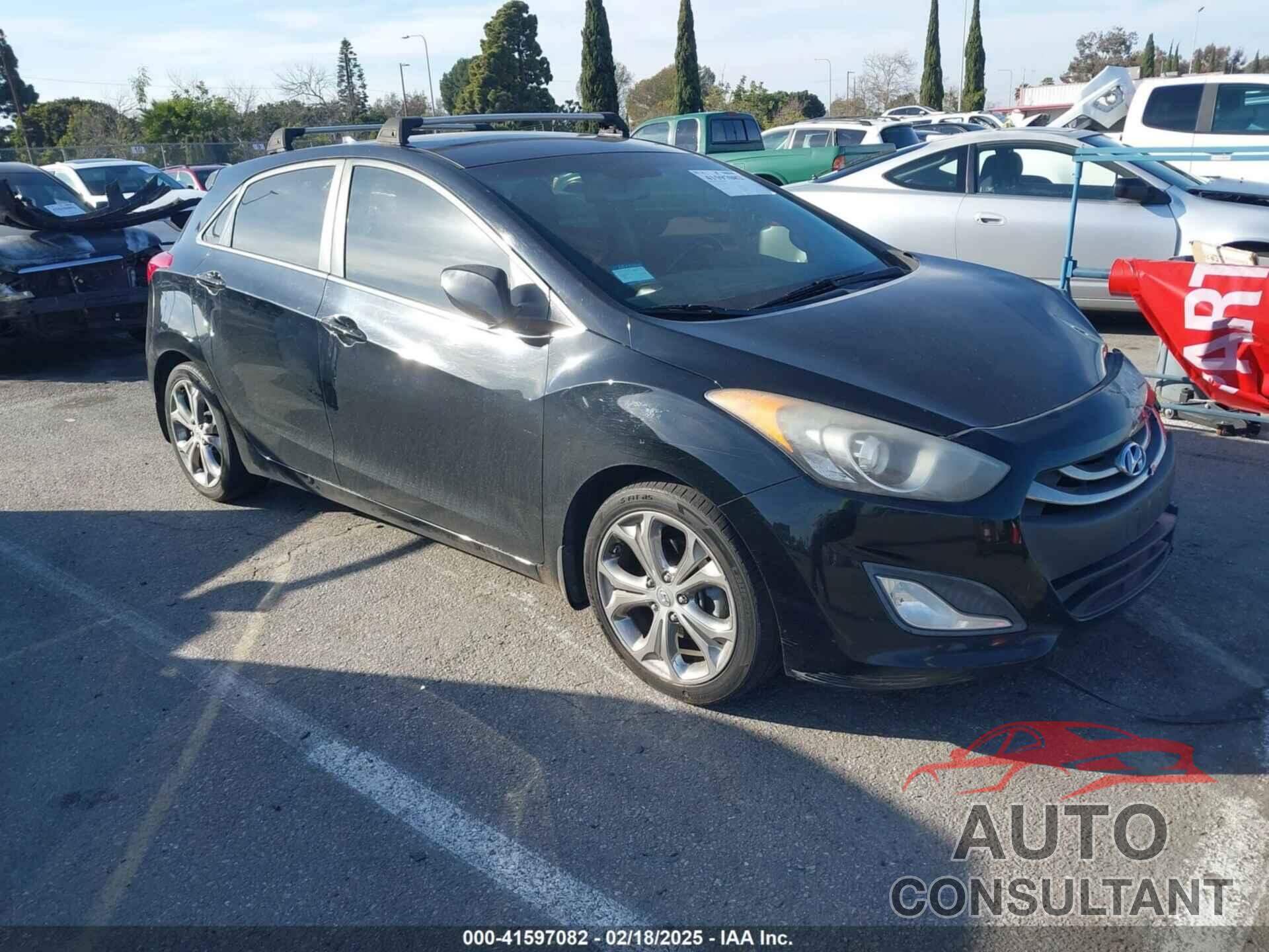 HYUNDAI ELANTRA GT 2013 - KMHD35LE6DU121493