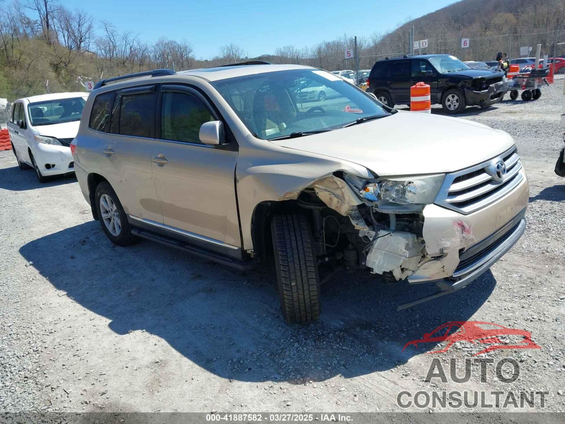 TOYOTA HIGHLANDER 2013 - 5TDBK3EH6DS213766