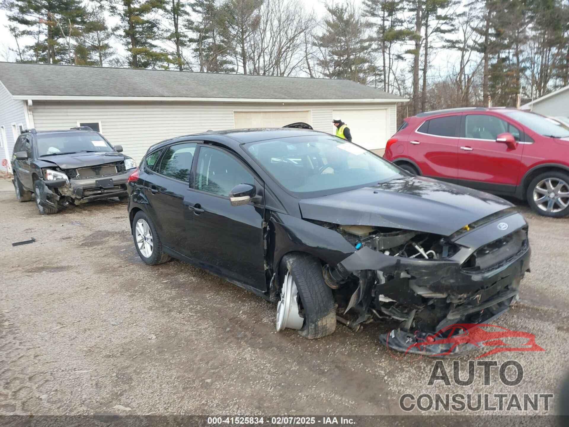 FORD FOCUS 2015 - 1FADP3K23FL373639
