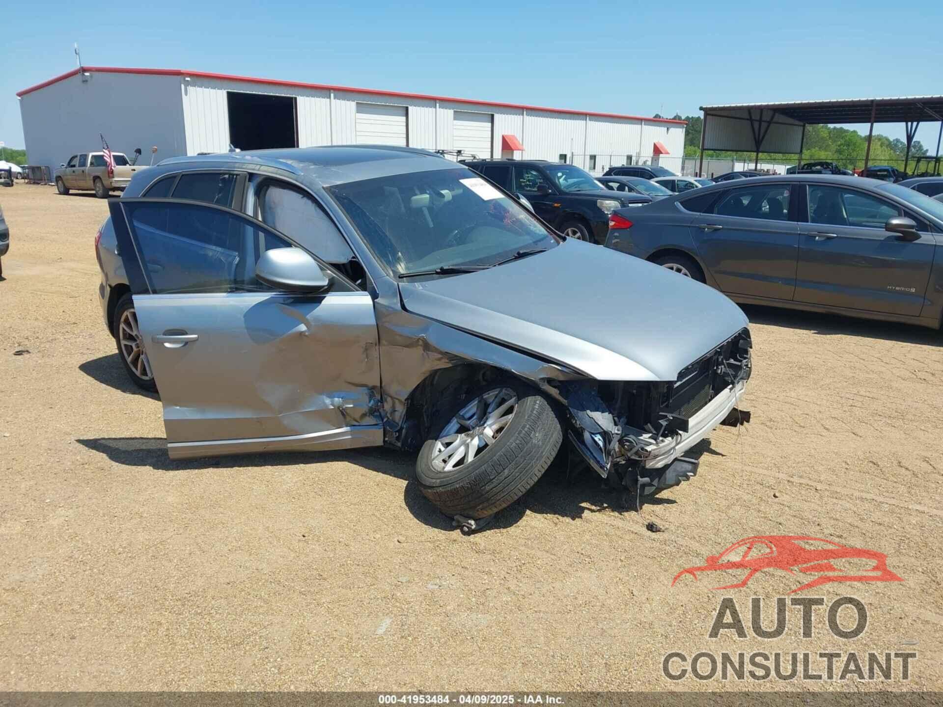 AUDI Q5 2010 - WA1CKAFPXAA092872