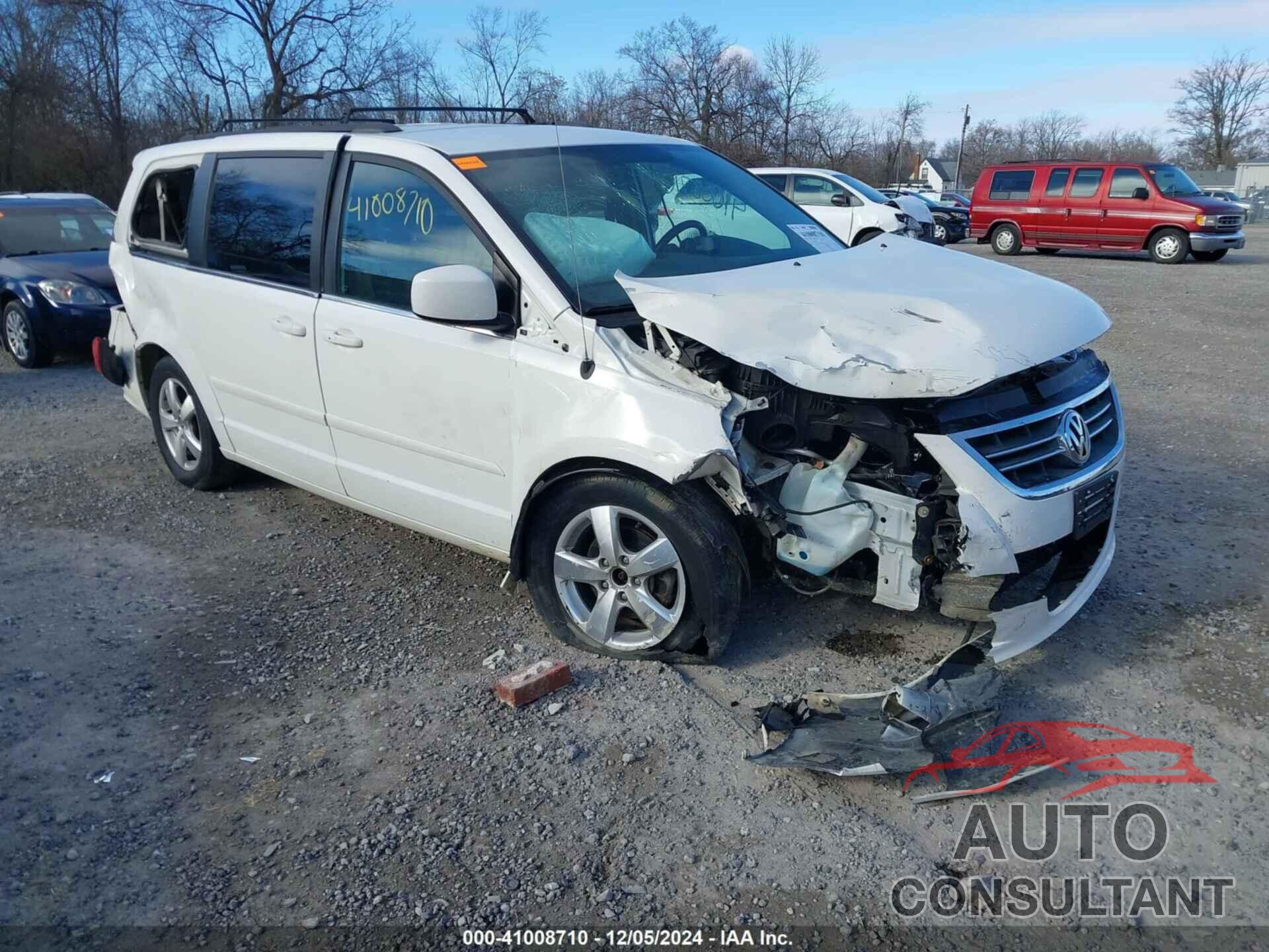 VOLKSWAGEN ROUTAN 2011 - 2V4RW3DG4BR806291