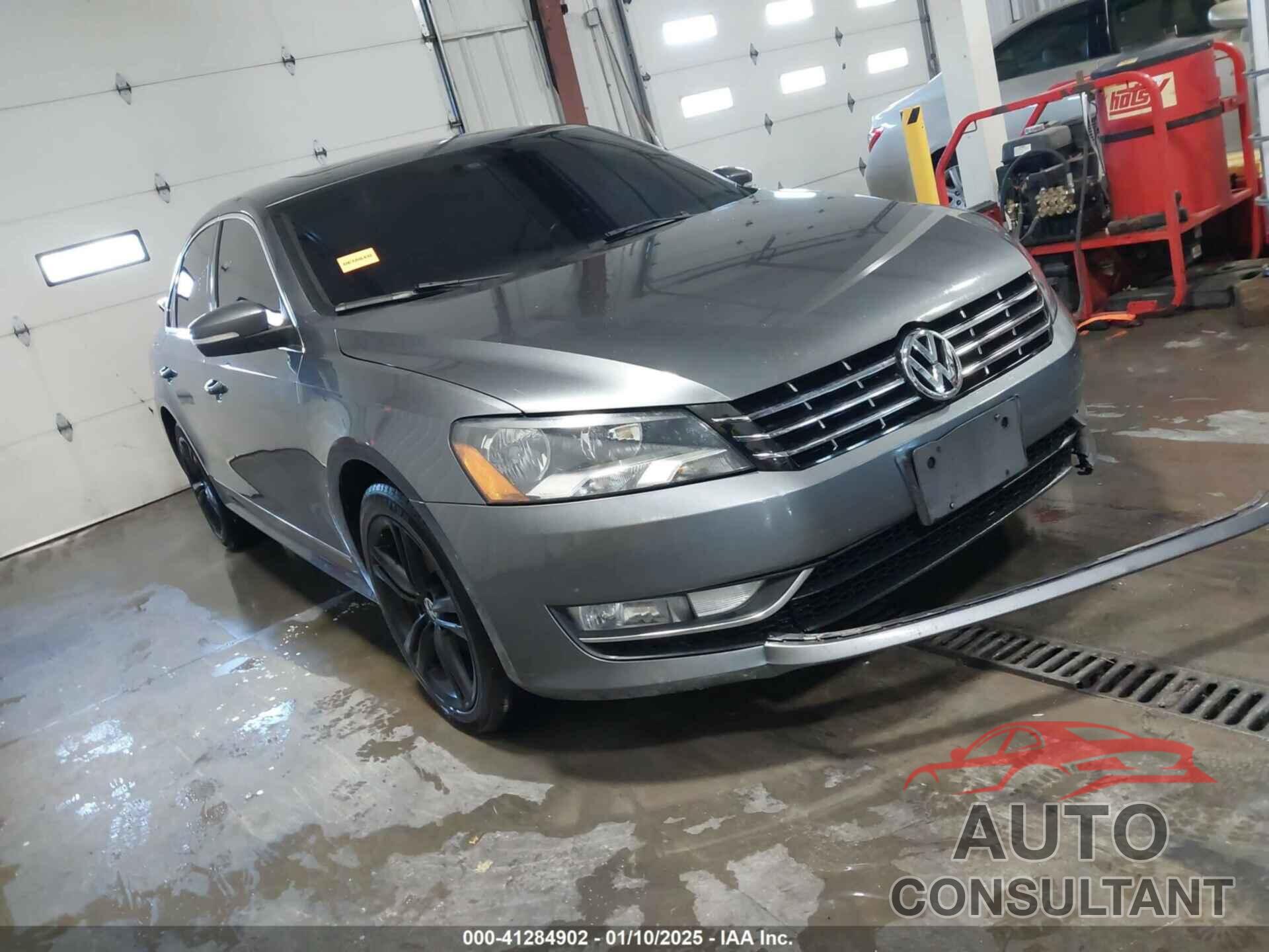 VOLKSWAGEN PASSAT 2013 - 1VWCN7A3XDC085768